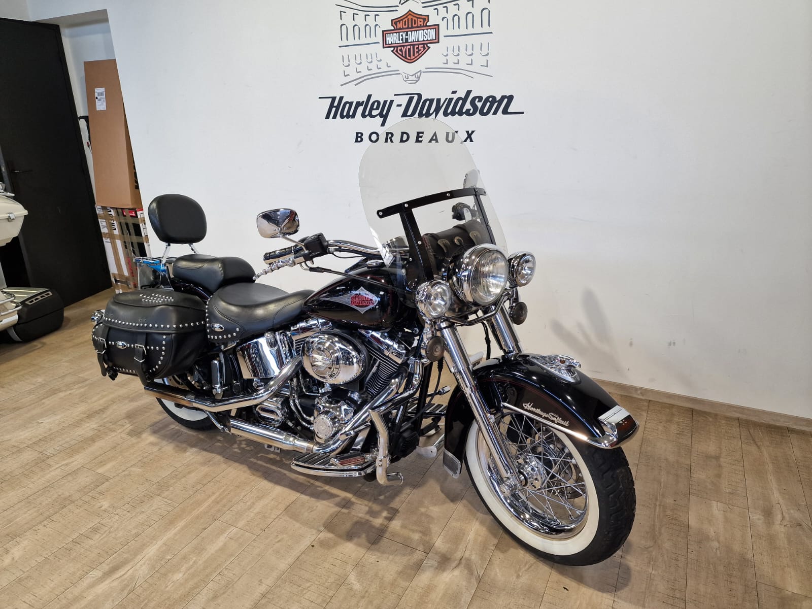 photo de HARLEY DAVIDSON SOFTAIL HERITAGE 1450 CLASSIC 1450 occasion de couleur  en vente à Begles n°2