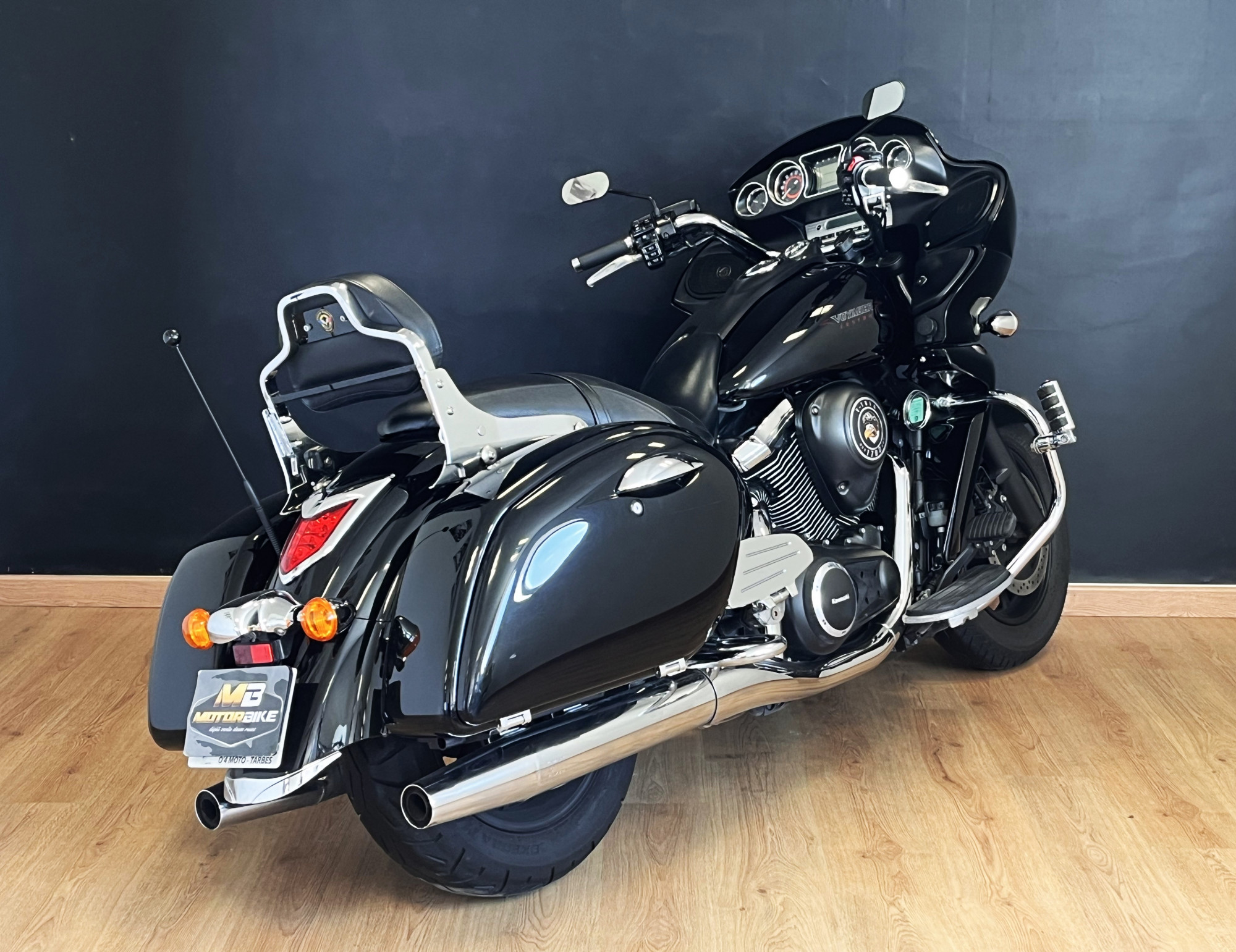 photo de KAWASAKI VN 1700 occasion de couleur  en vente à Sallertaine n°3