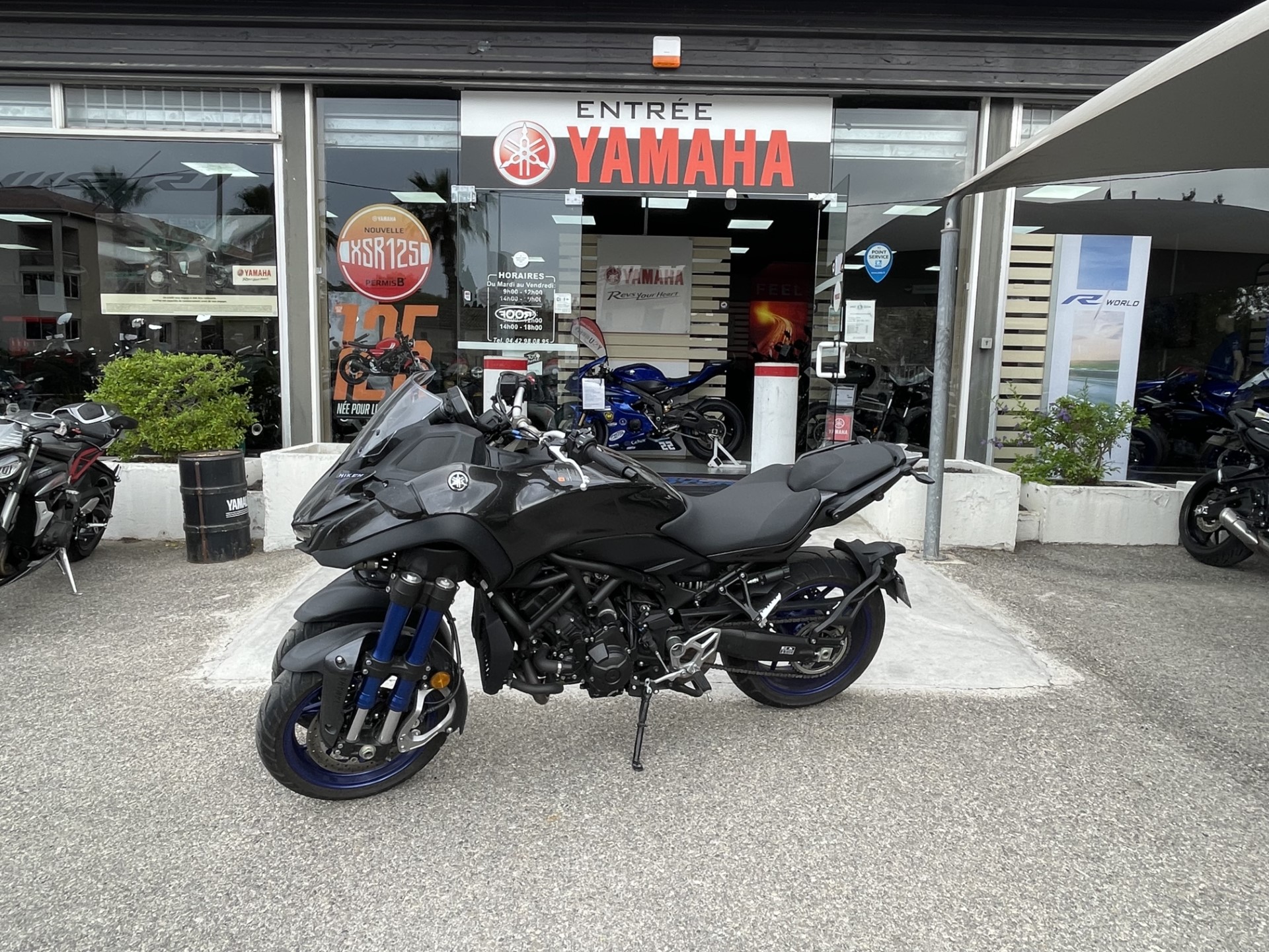 photo de YAMAHA NIKEN 850 GT 850 occasion de couleur  en vente   La Ciotat