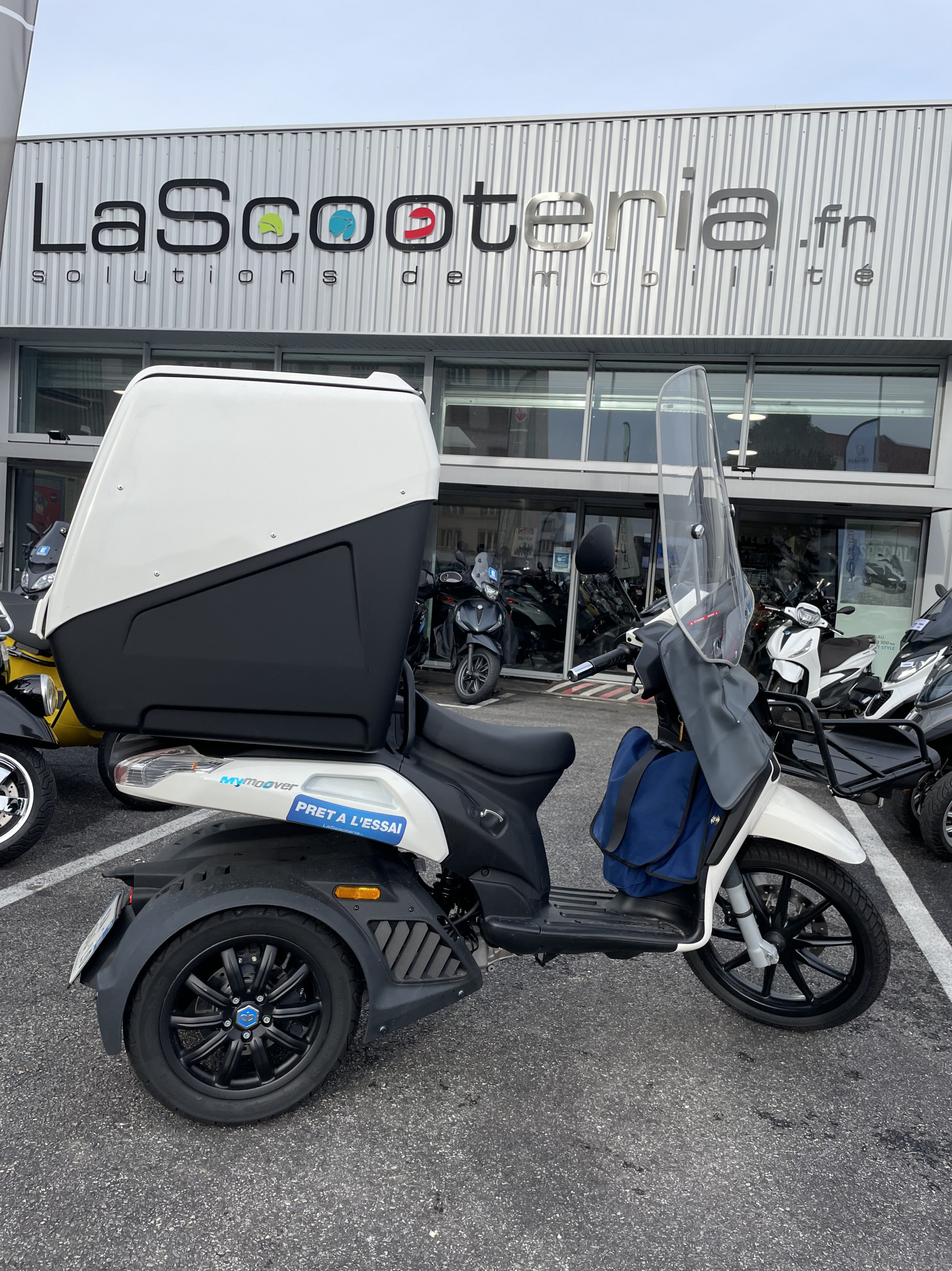 photo de PIAGGIO MY MOOVER 125 125 occasion de couleur  en vente à St Martin D Heres n°2