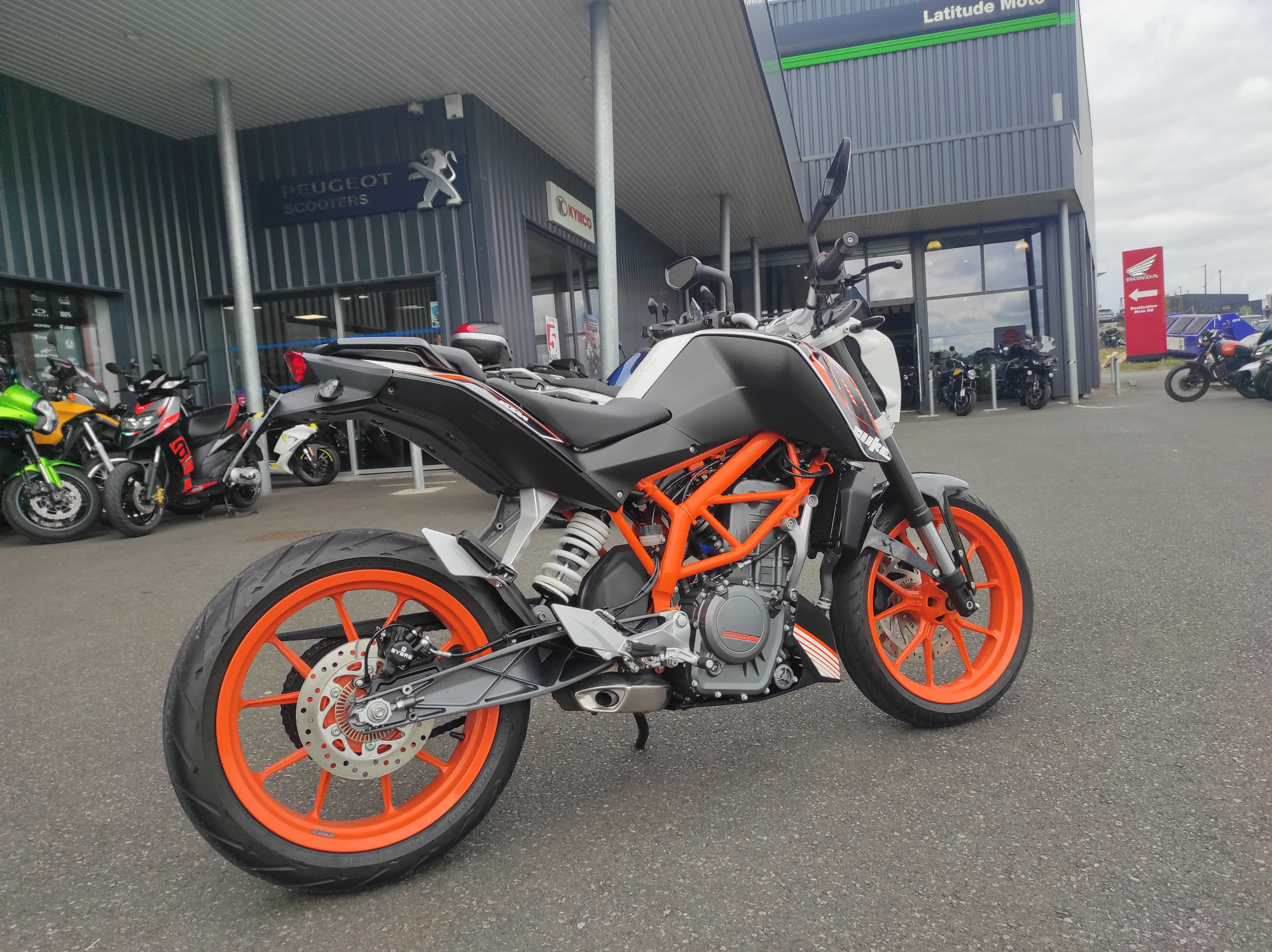 photo de KTM 390 DUKE ABS 390 occasion de couleur  en vente à Tregueux n°3