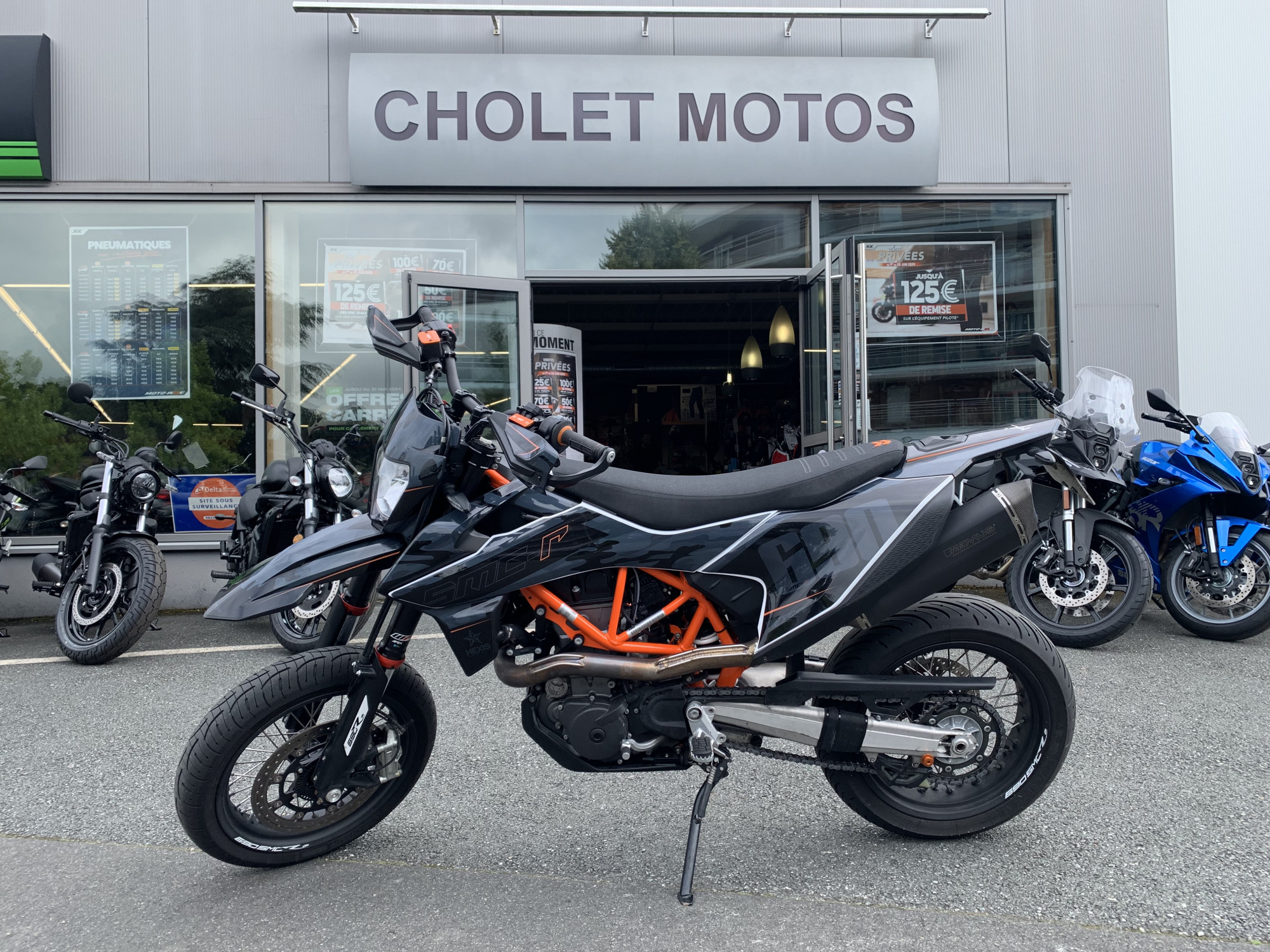 photo de KTM 690 SMC R 690 occasion de couleur  en vente   Cholet