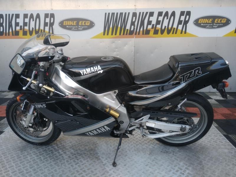 photo de YAMAHA TZR 250 250 occasion de couleur  en vente à Vitrolles n°1