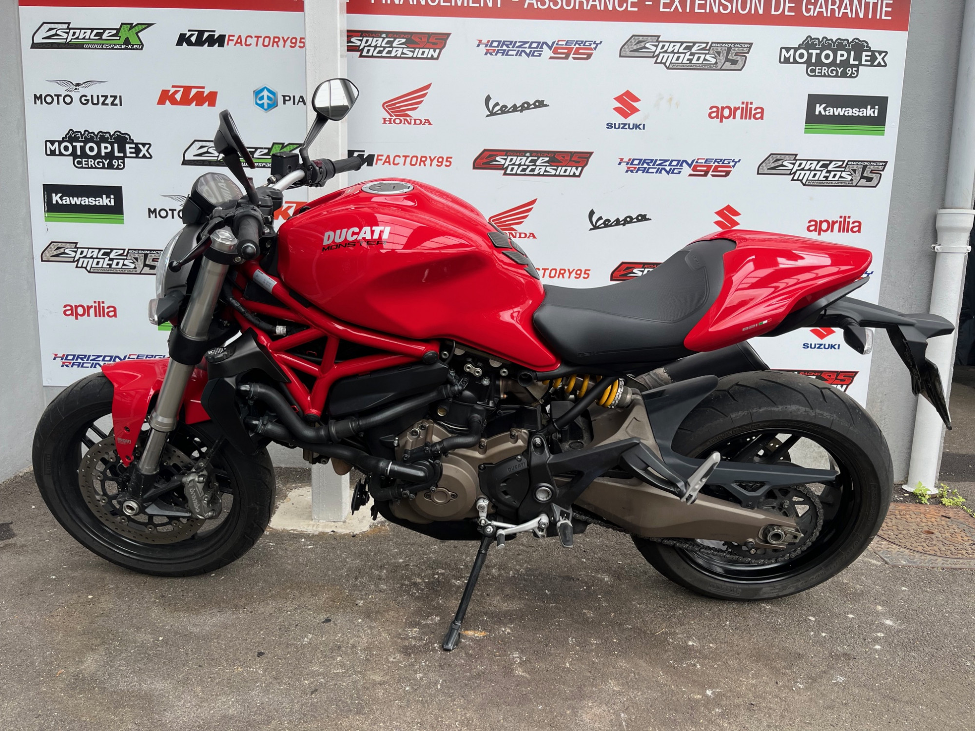 photo de DUCATI MONSTER 821 821 occasion de couleur  en vente à St Ouen L Aumone n°2