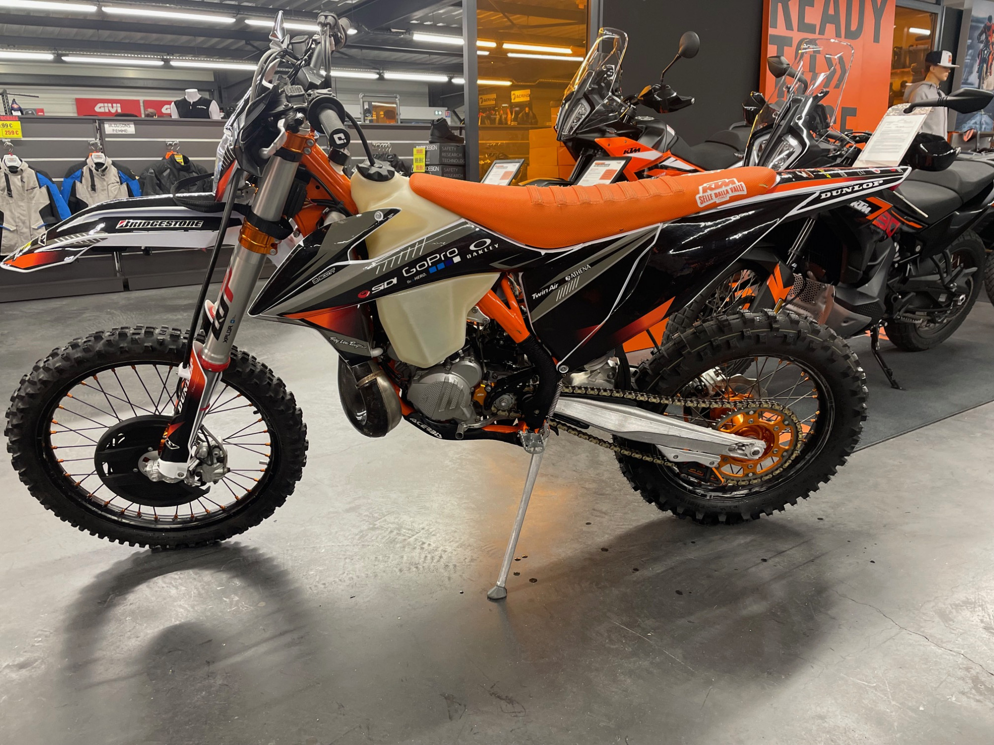 photo de KTM EXC (ENDURO) 300 occasion de couleur  en vente à Feytiat n°2