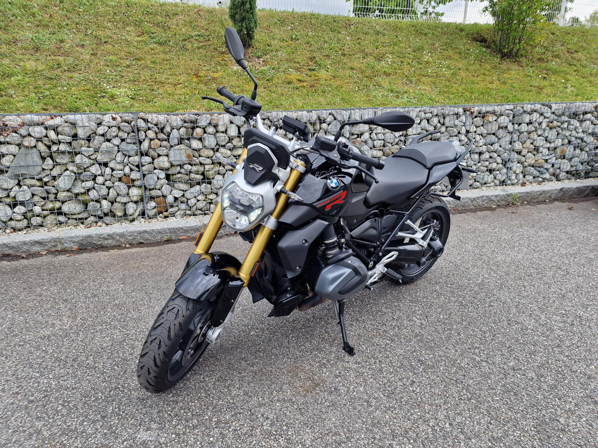 photo de BMW R 1250 R 1250 occasion de couleur  en vente à Ville La Grand n°2