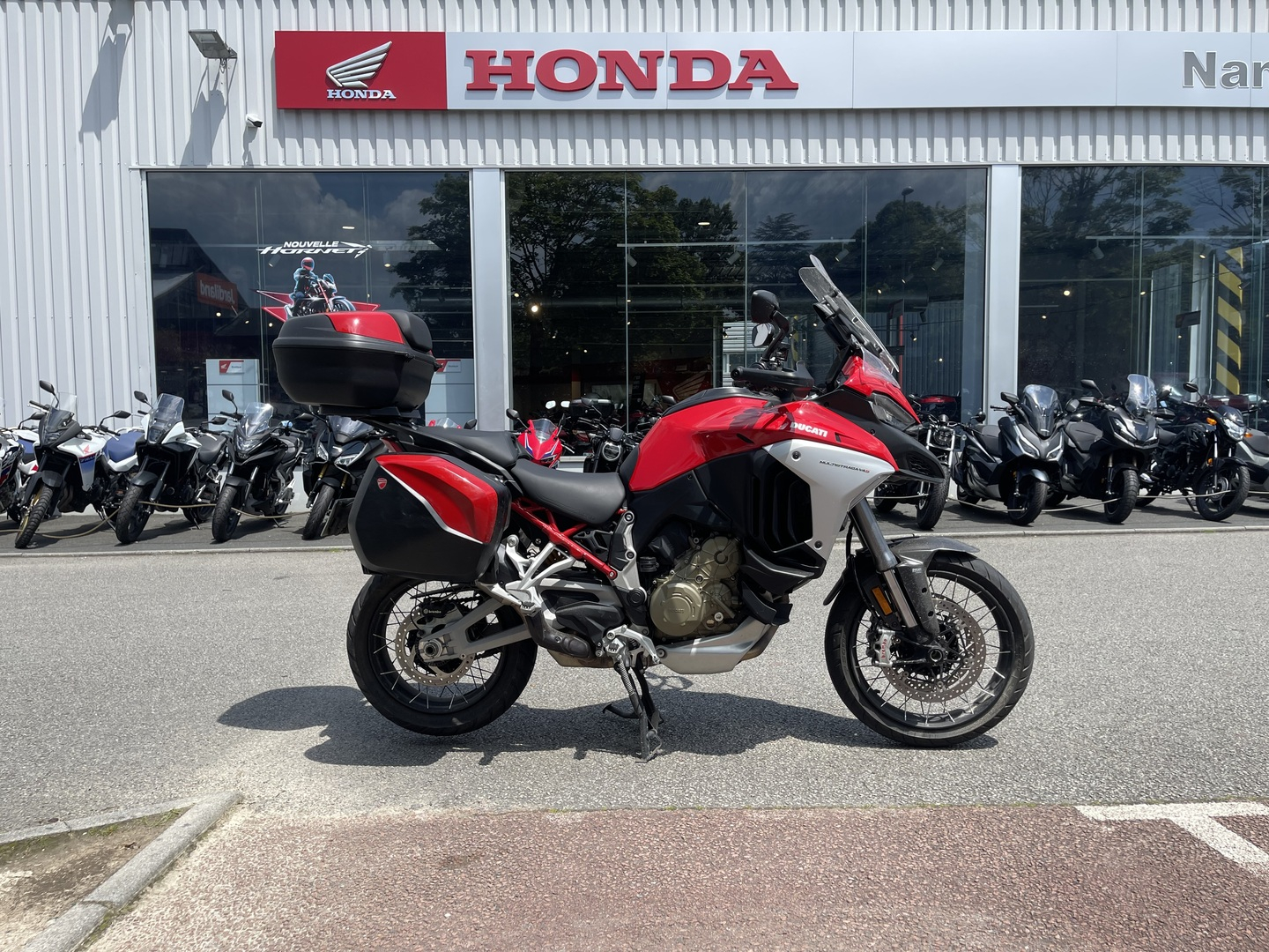 photo de DUCATI MULTISTRADA V4 1158 occasion de couleur  en vente à Orvault n°2