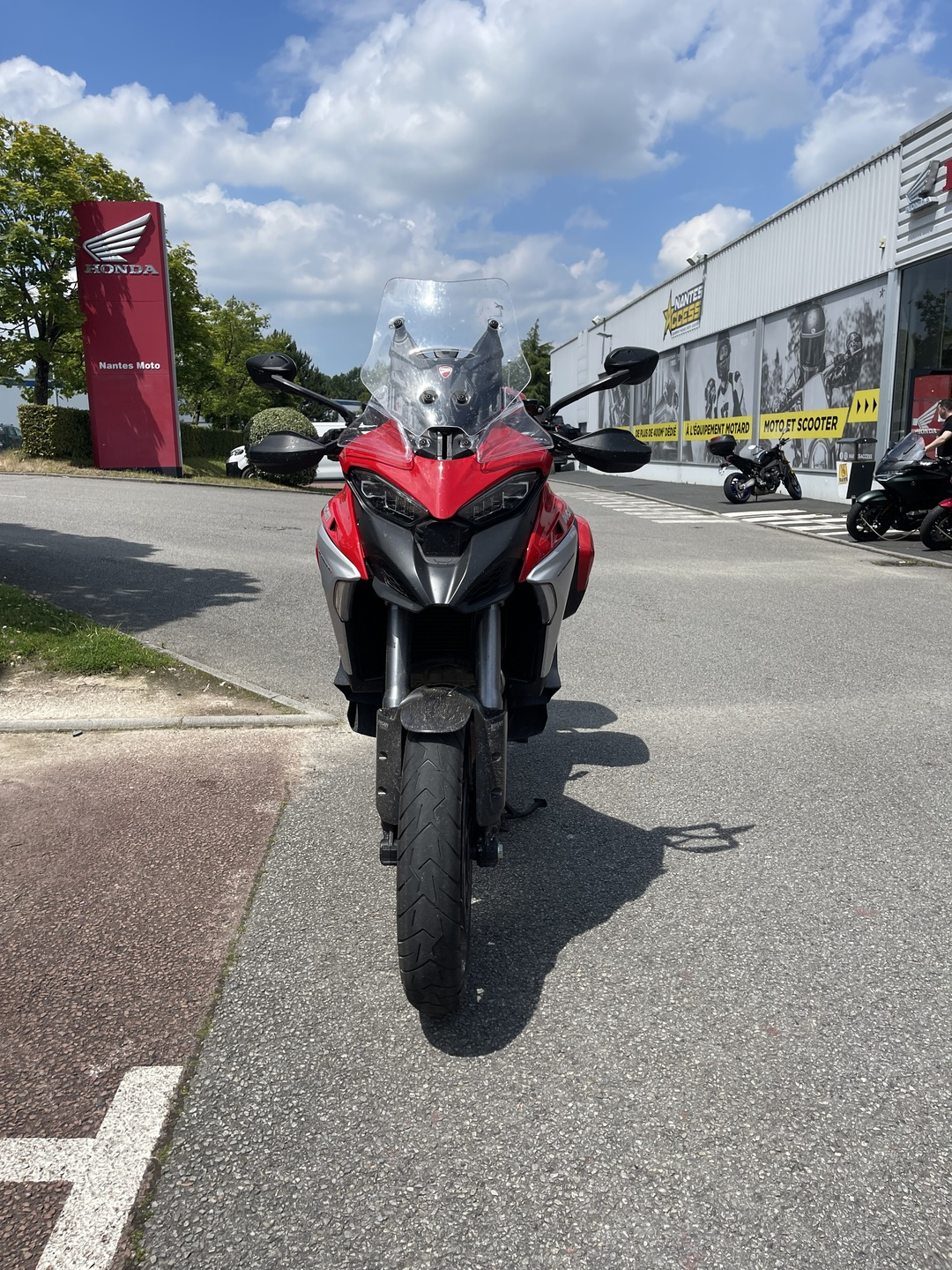 photo de DUCATI MULTISTRADA V4 1158 occasion de couleur  en vente à Orvault n°1