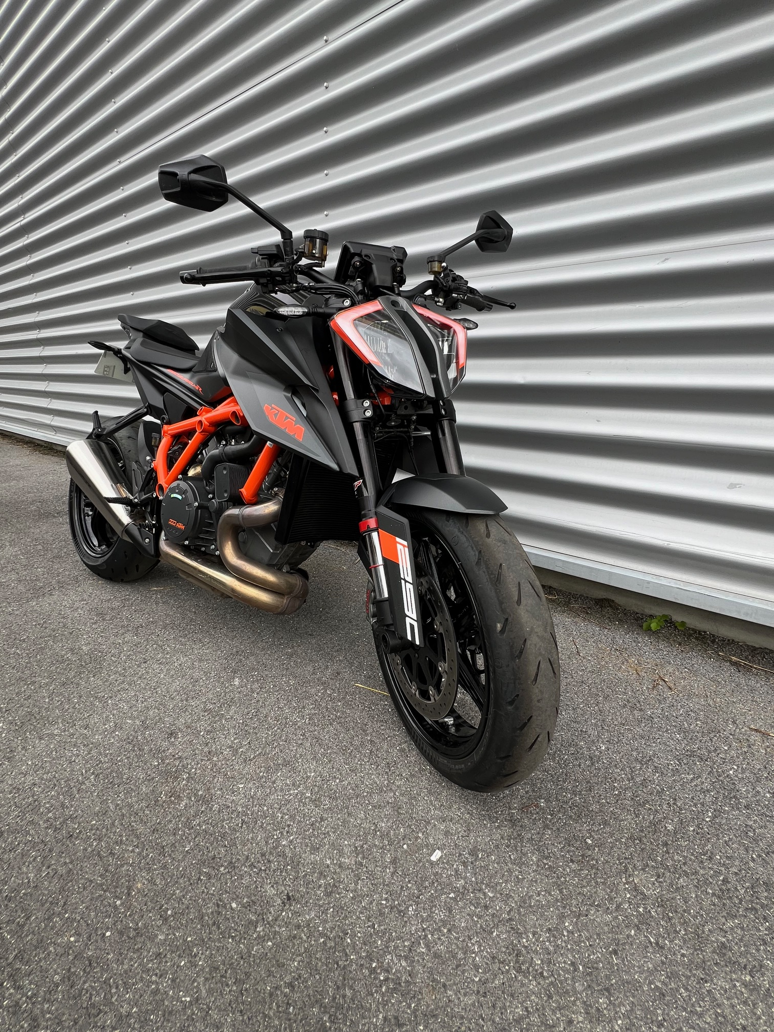 photo de KTM 1290 SUPER DUKE R 1290 occasion de couleur  en vente à Thillois n°2