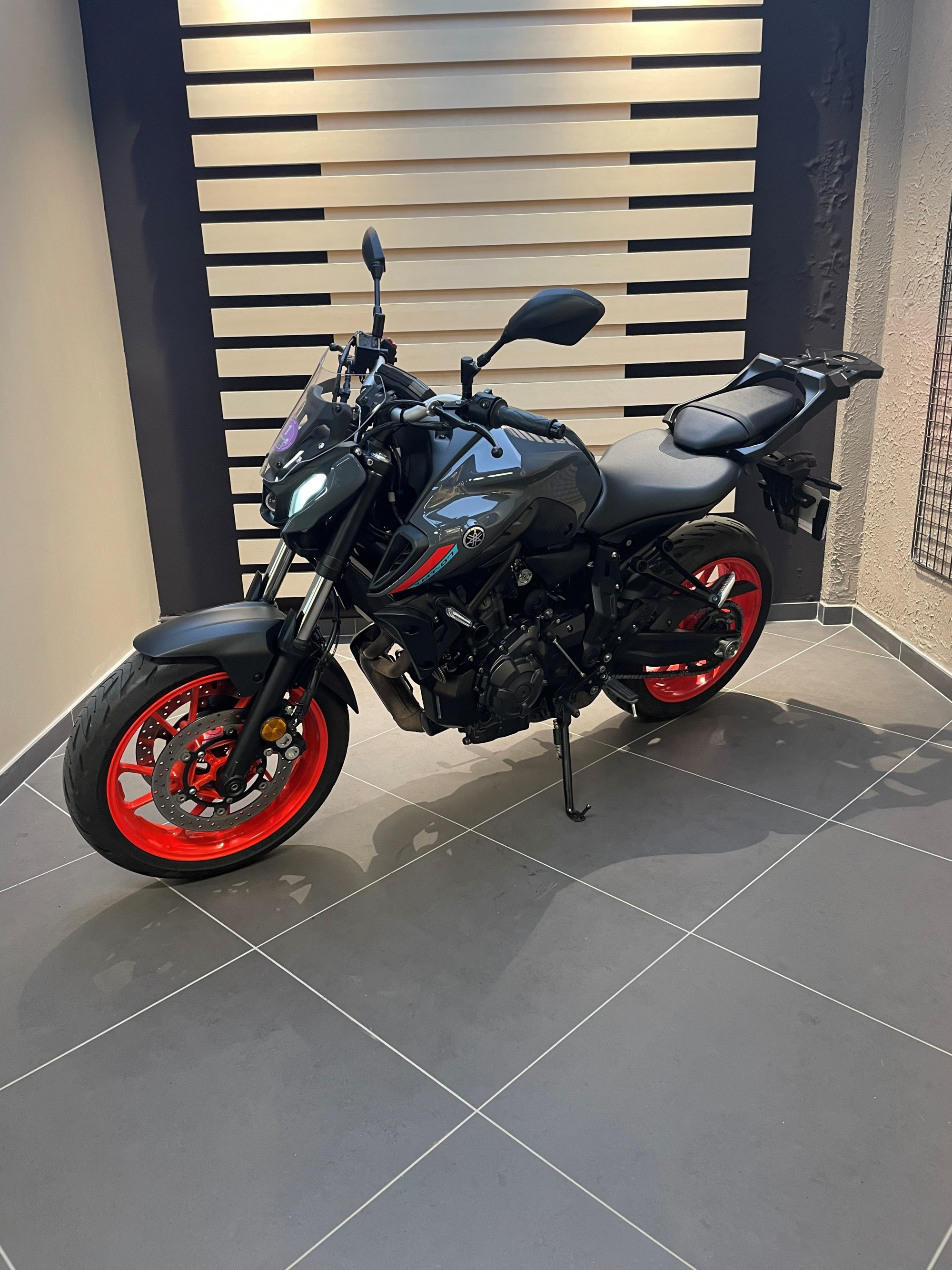 photo de YAMAHA MT-07 689 occasion de couleur  en vente à Paris 15 n°3