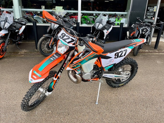 photo de KTM 250 EXC 250 occasion de couleur  en vente à Chenove n°3