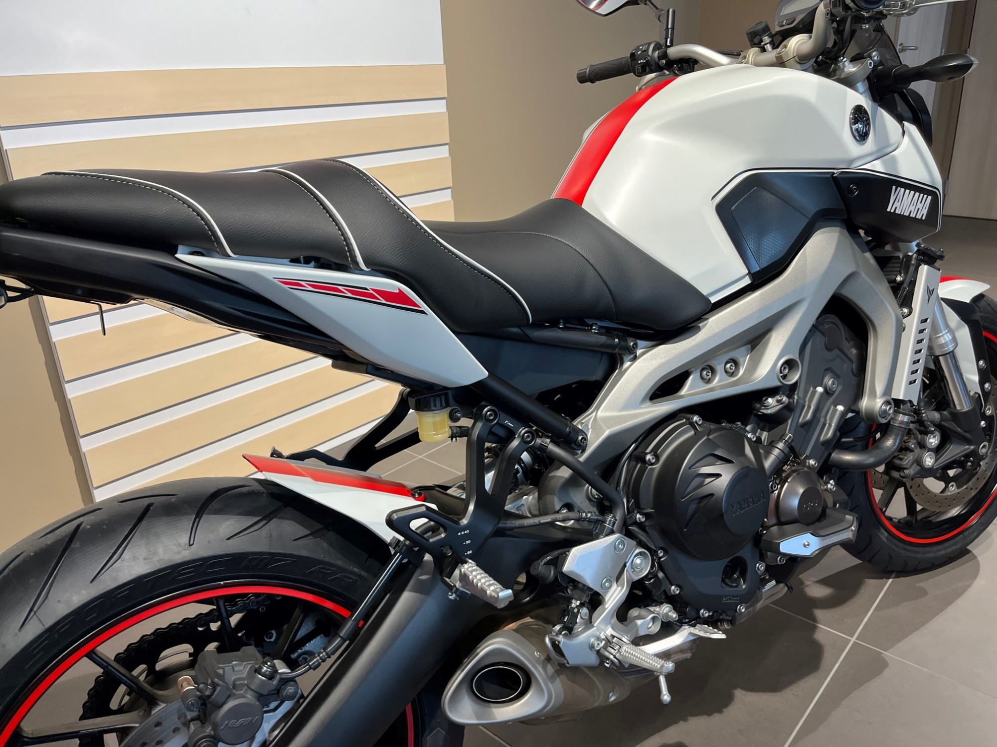 photo de YAMAHA MT-09 850 occasion de couleur  en vente à Besancon n°3