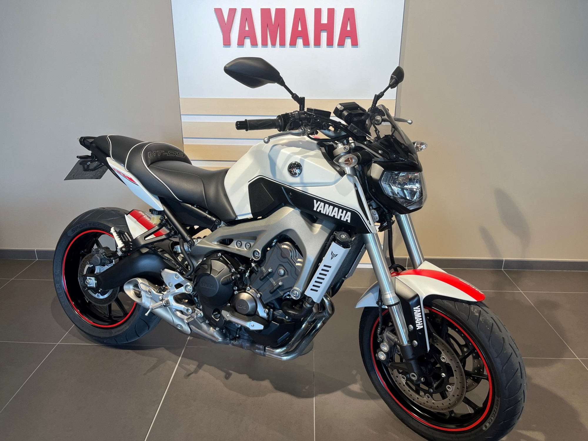 photo de YAMAHA MT-09 850 occasion de couleur  en vente   Besancon