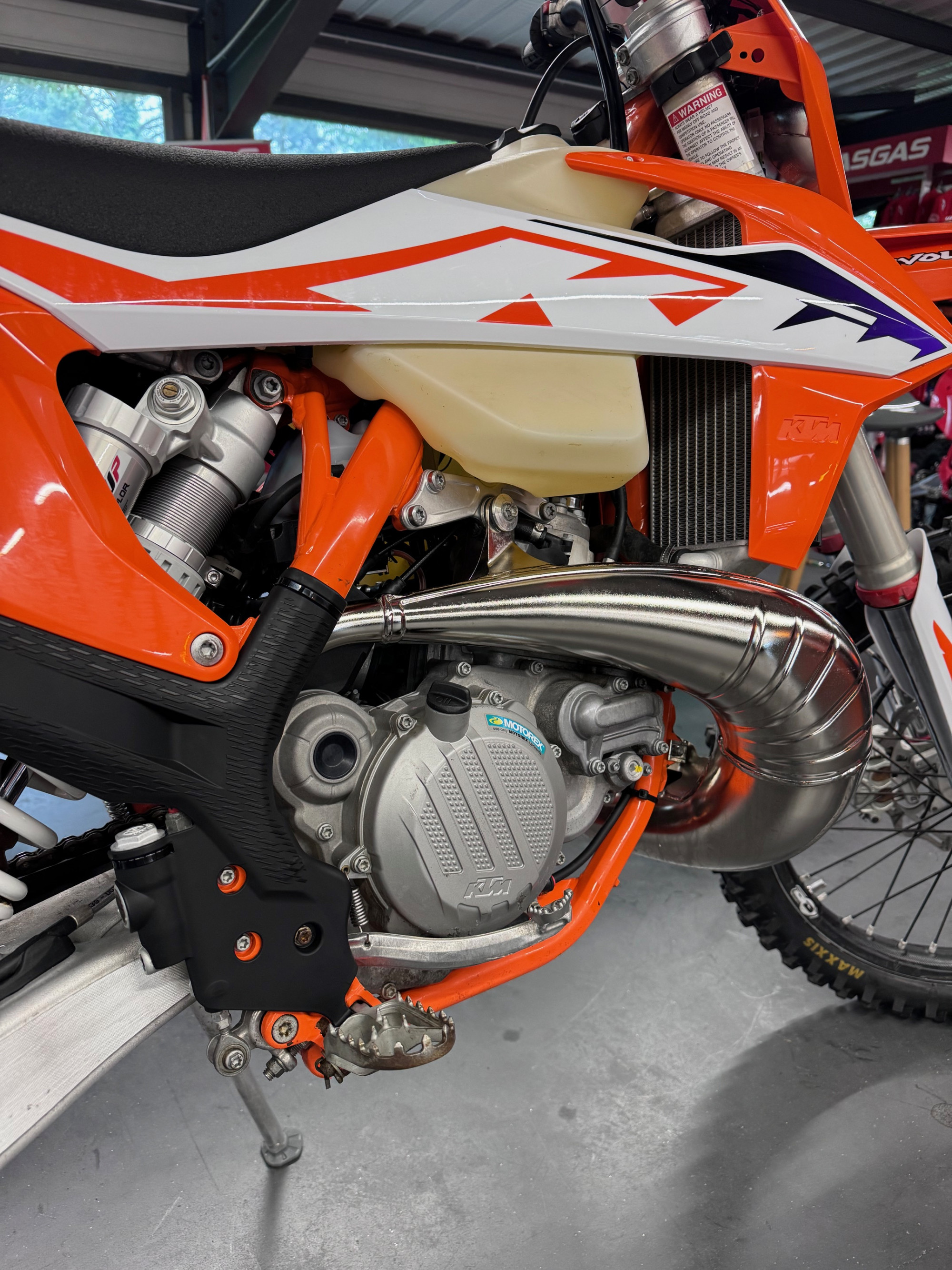 photo de KTM EXC (ENDURO) 250 occasion de couleur  en vente à Feytiat n°3