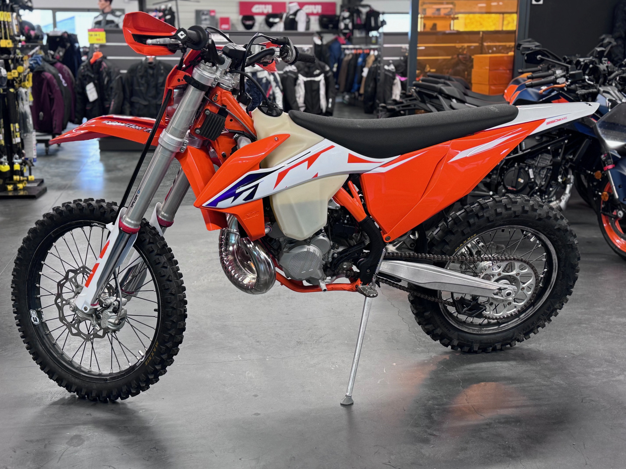 photo de KTM EXC (ENDURO) 250 occasion de couleur  en vente à Feytiat n°2