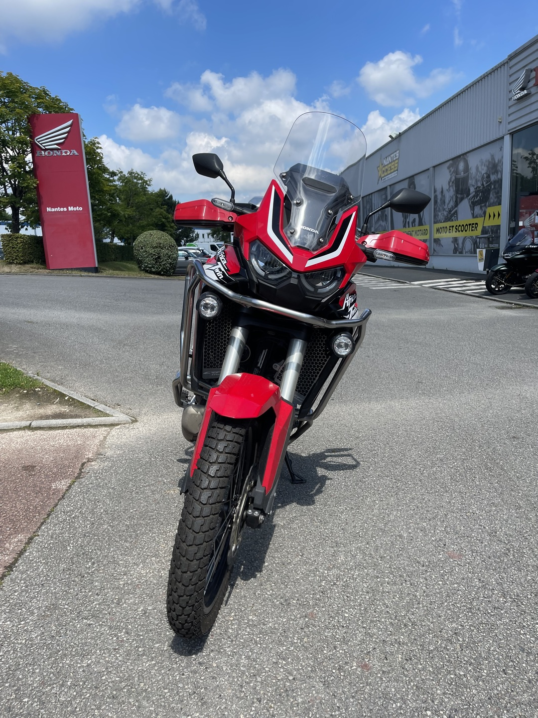 photo de HONDA CRF1100A 1084 occasion de couleur  en vente à Orvault n°3