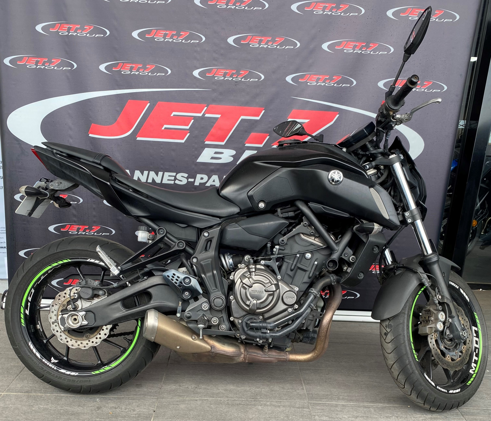 photo de YAMAHA MT-07 (47.5CV) 695 occasion de couleur  en vente à Ste Maxime n°2