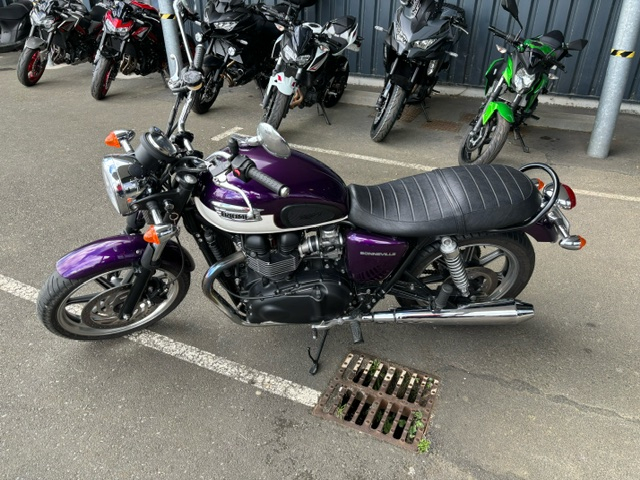 photo de TRIUMPH BONNEVILLE SE 865 occasion de couleur  en vente à Tregueux n°3