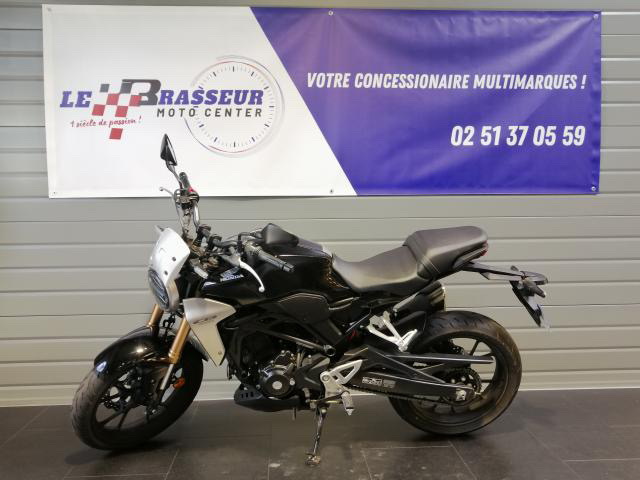 photo de HONDA CB 300 R ABS 300 occasion de couleur  en vente à La Roche Sur Yon n°2