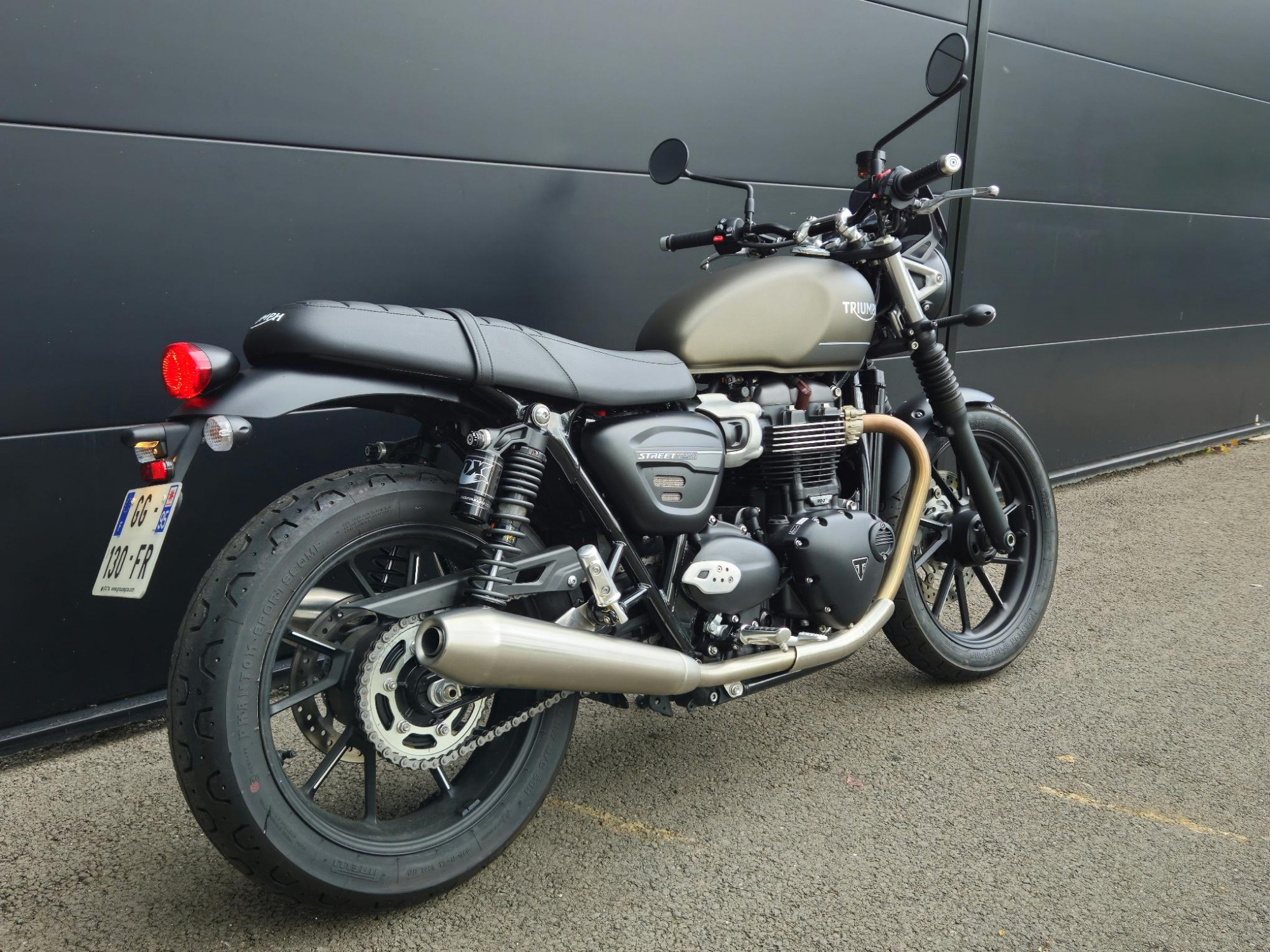 photo de TRIUMPH STREET TWIN  900 900 occasion de couleur  en vente à Eragny n°3