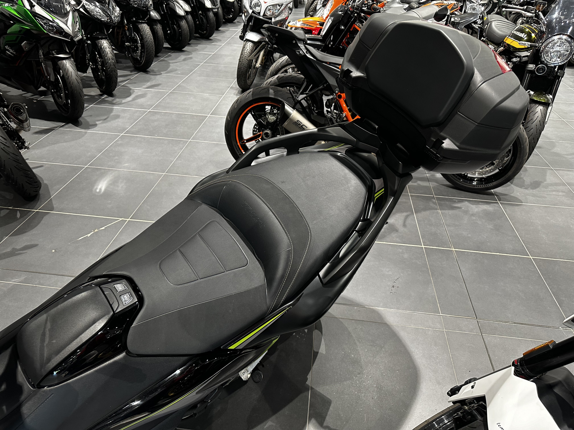 photo de YAMAHA XP T-MAX 530 530 occasion de couleur  en vente à Ploeren n°2