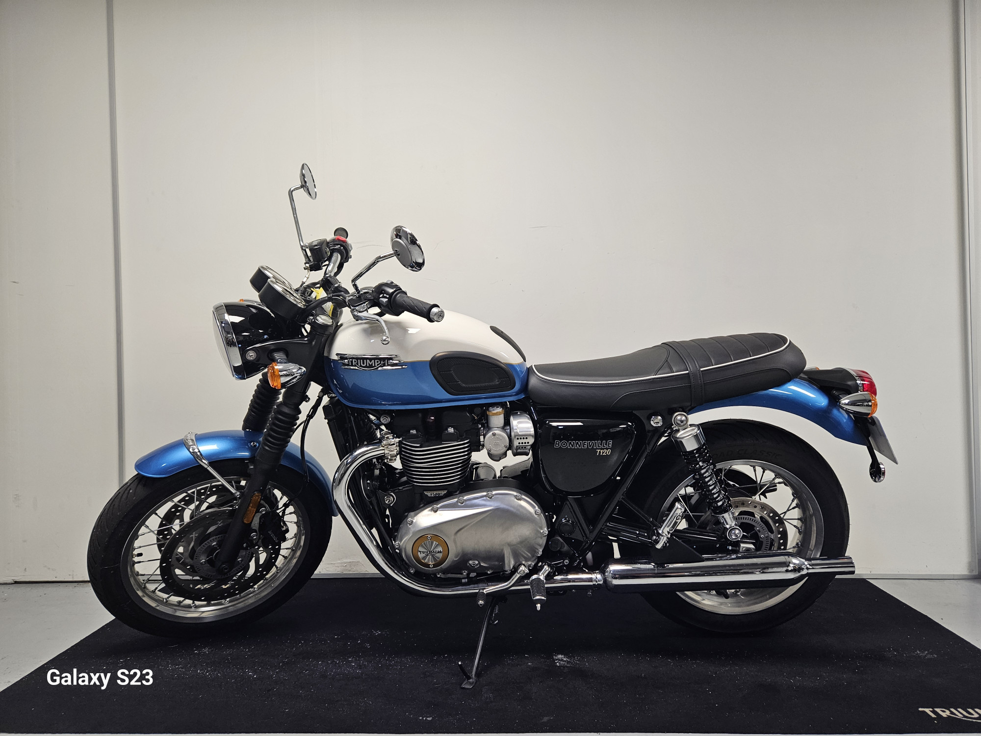 photo de TRIUMPH BONNEVILLE T120 1200 occasion de couleur  en vente à Coignieres n°2