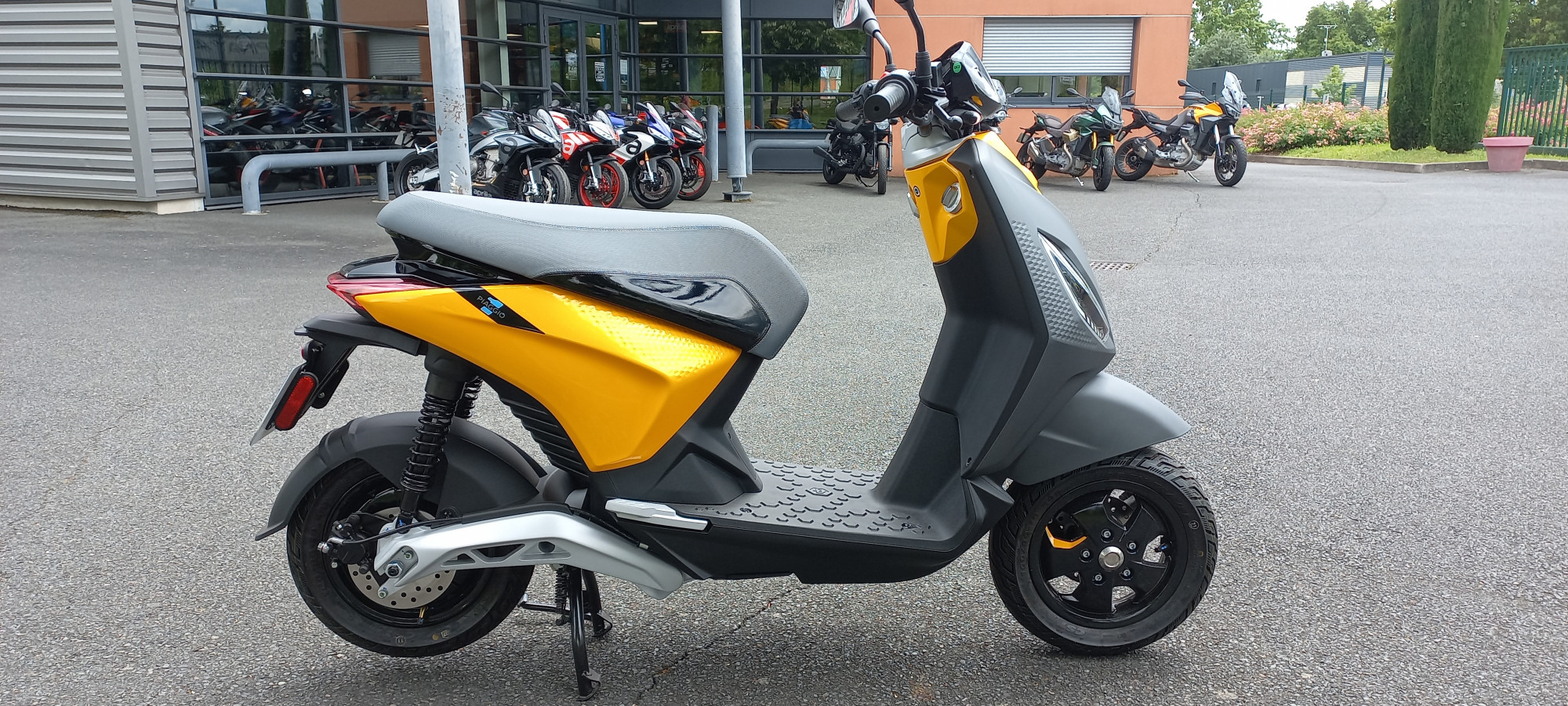 photo de PIAGGIO 1 + 50 occasion de couleur  en vente à Gleize n°3