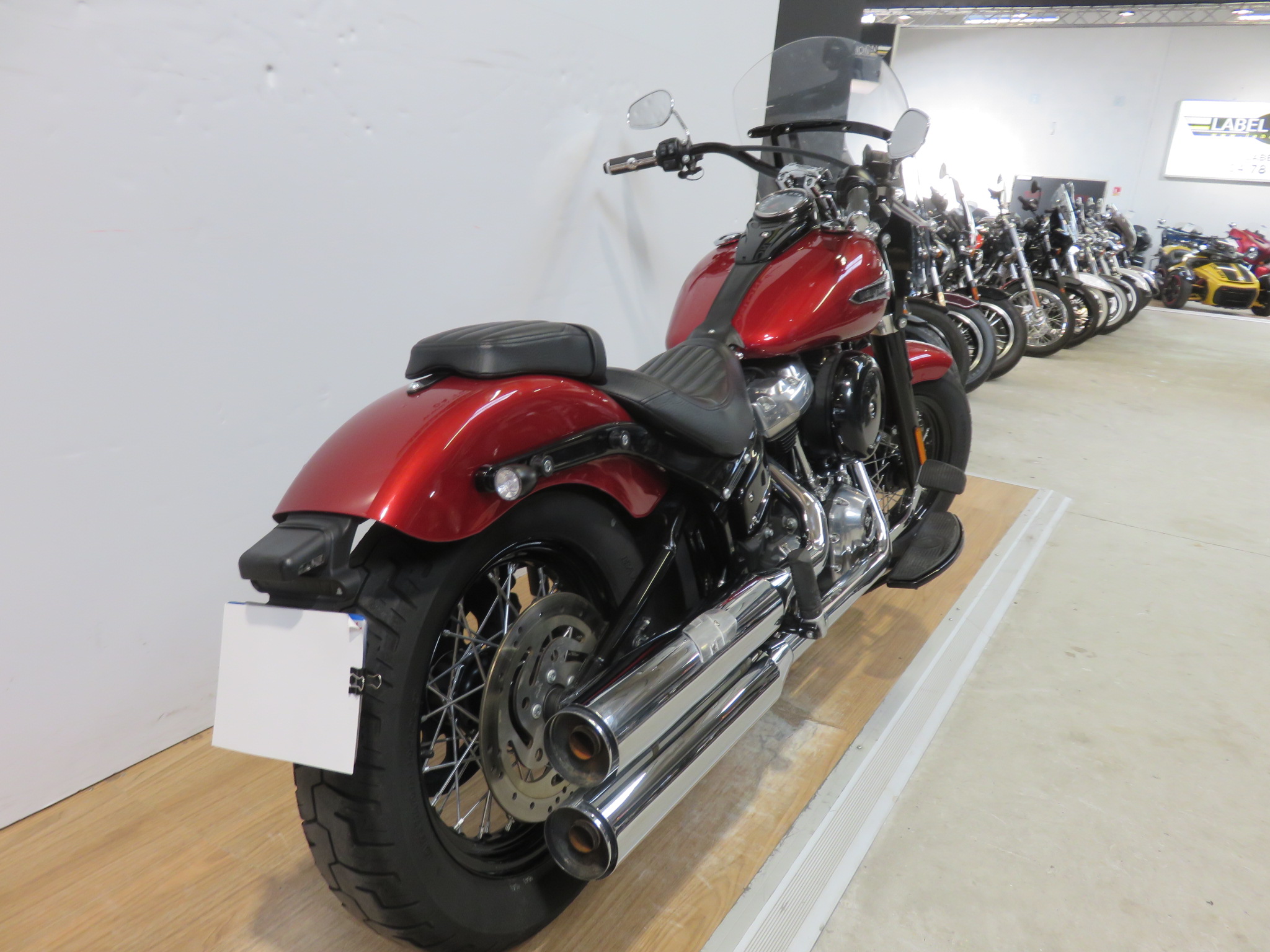 photo de HARLEY DAVIDSON SOFTAIL SLIM 1750 occasion de couleur  en vente à Limonest n°3