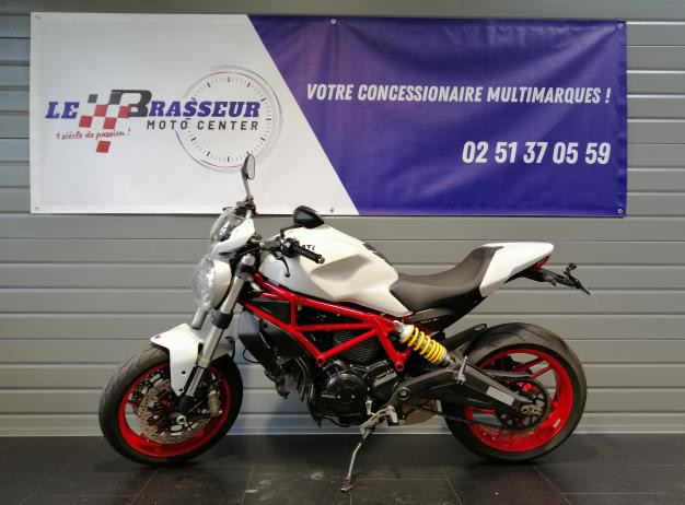 photo de DUCATI 797 MONSTER 797 occasion de couleur  en vente à La Roche Sur Yon n°1