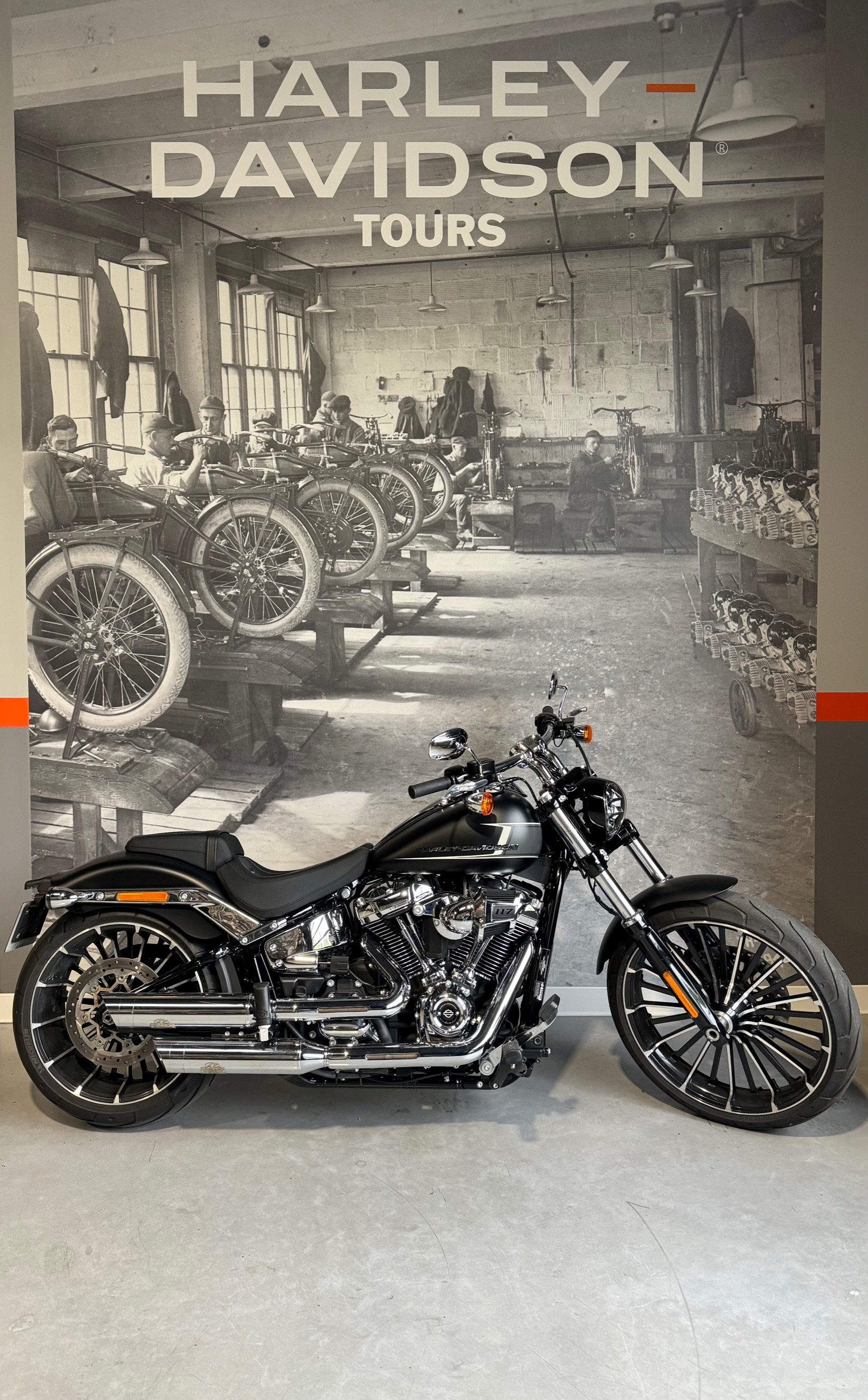 Annonce moto Harley-Davidson SOFTAIL BREAKOUT 1923