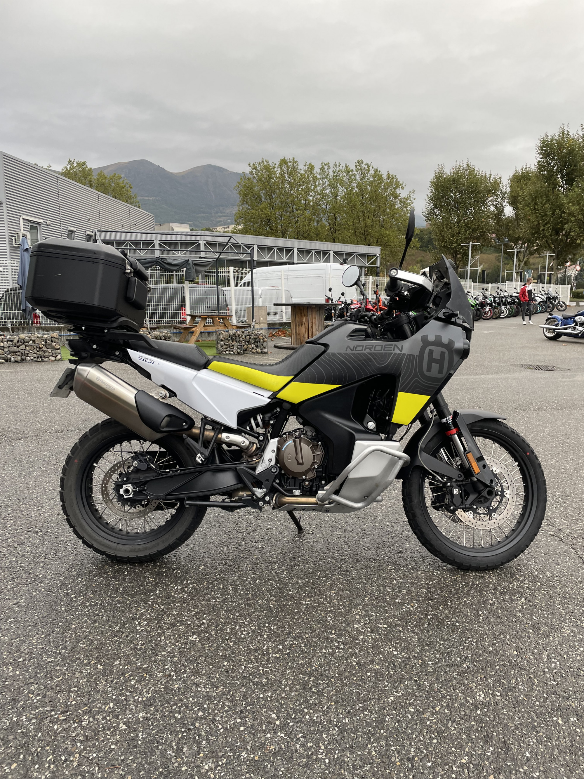 photo de HUSQVARNA NORDEN 901 ABS 901 occasion de couleur  en vente à Gap n°3