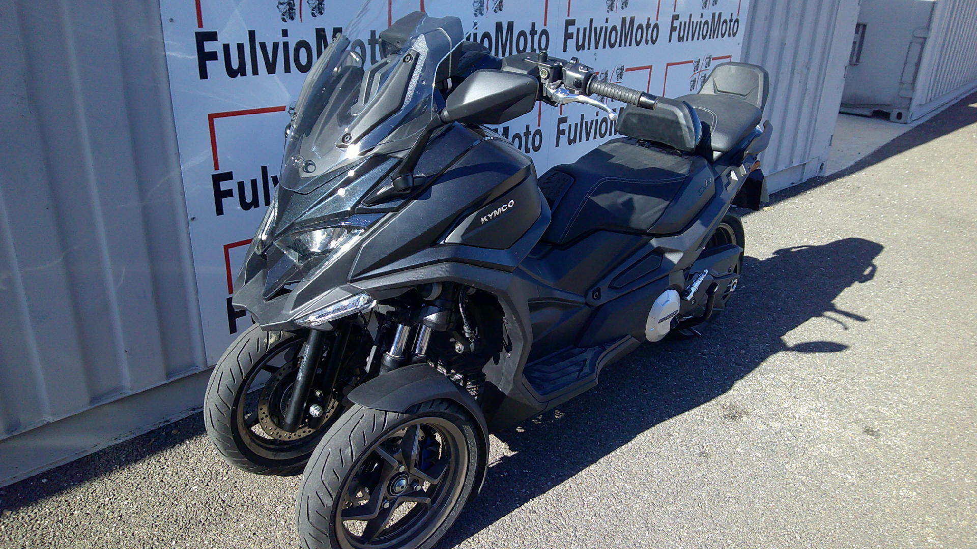 photo de KYMCO CV3 550 550 occasion de couleur  en vente à Arles n°3