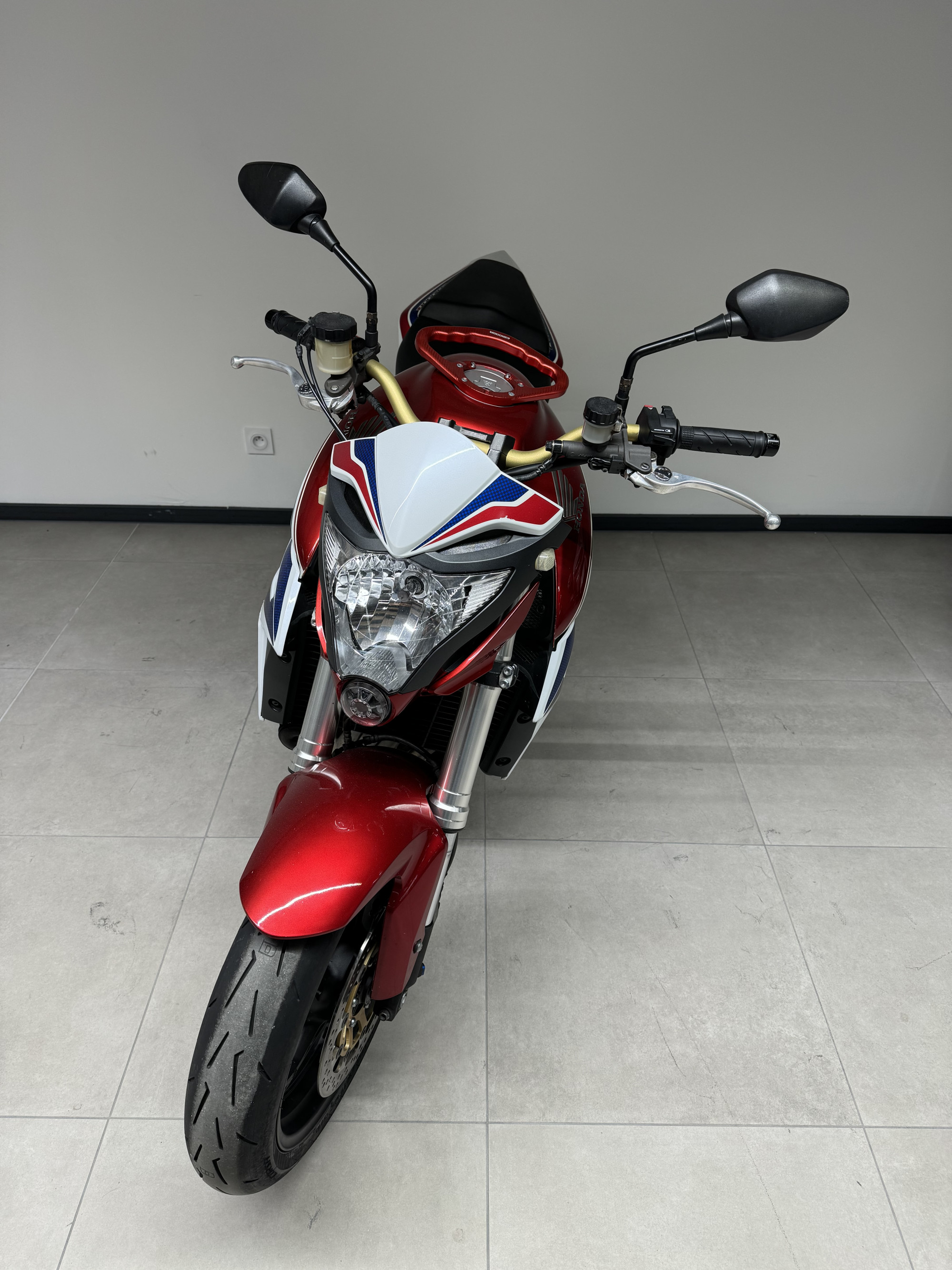 photo de HONDA CBR 1000 R 1000 occasion de couleur  en vente à Cabestany n°2