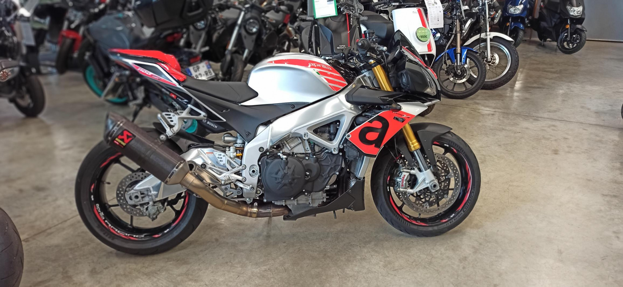 photo de APRILIA TUONO 1100  V4 RR 1100 occasion de couleur  en vente à Gonfreville L Orcher n°1