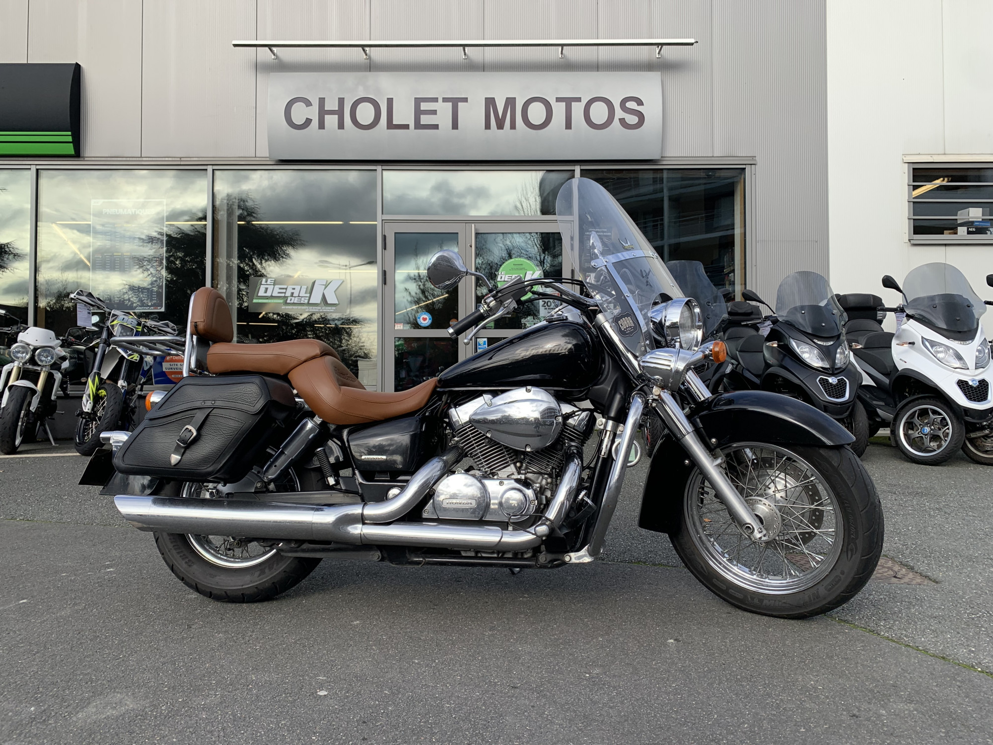 photo de HONDA VT SHADOW 750 750 occasion de couleur  en vente à Cholet n°1