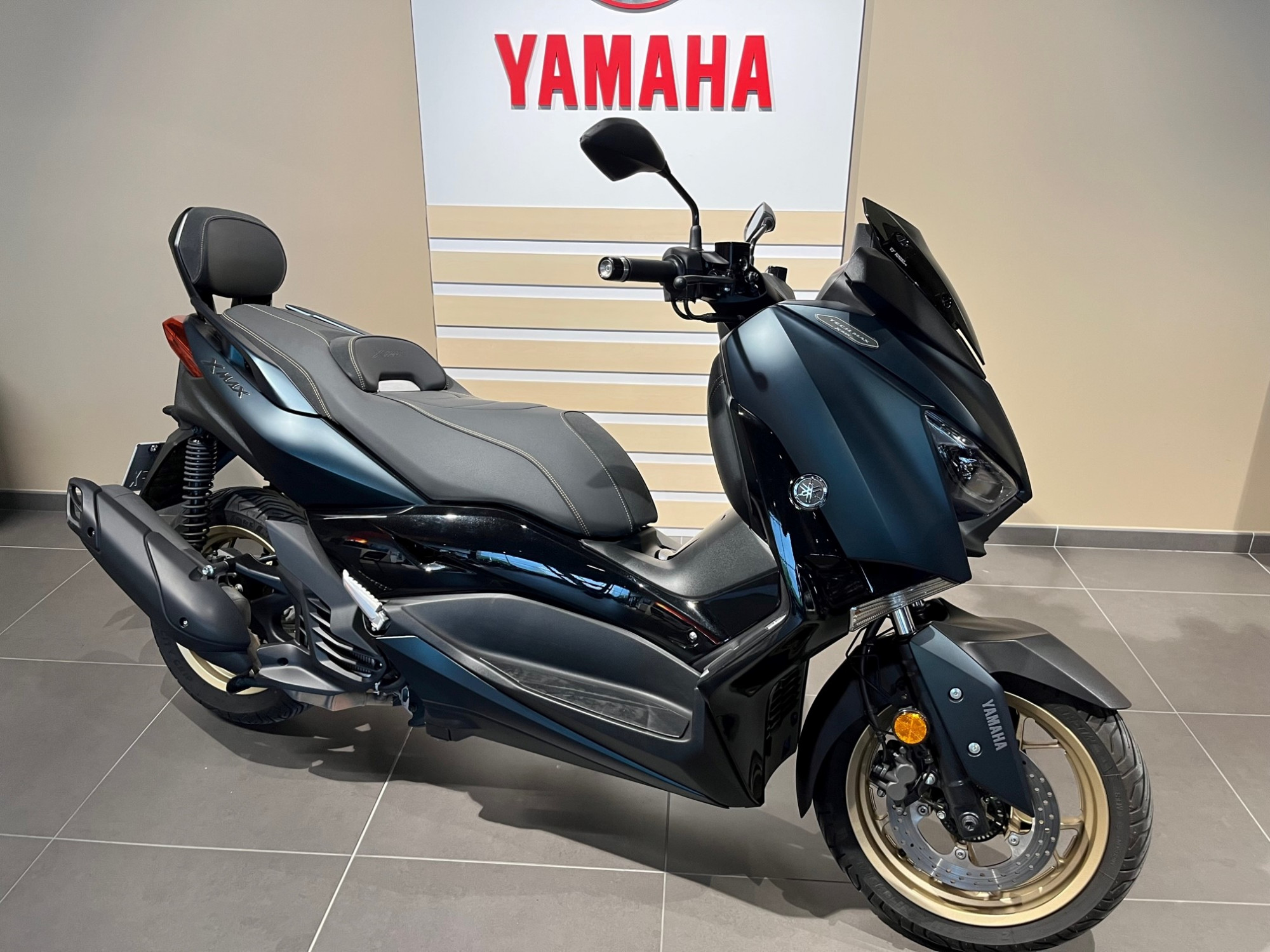 photo de YAMAHA XMAX 125 TECH MAX 125 occasion de couleur  en vente à Besancon n°3