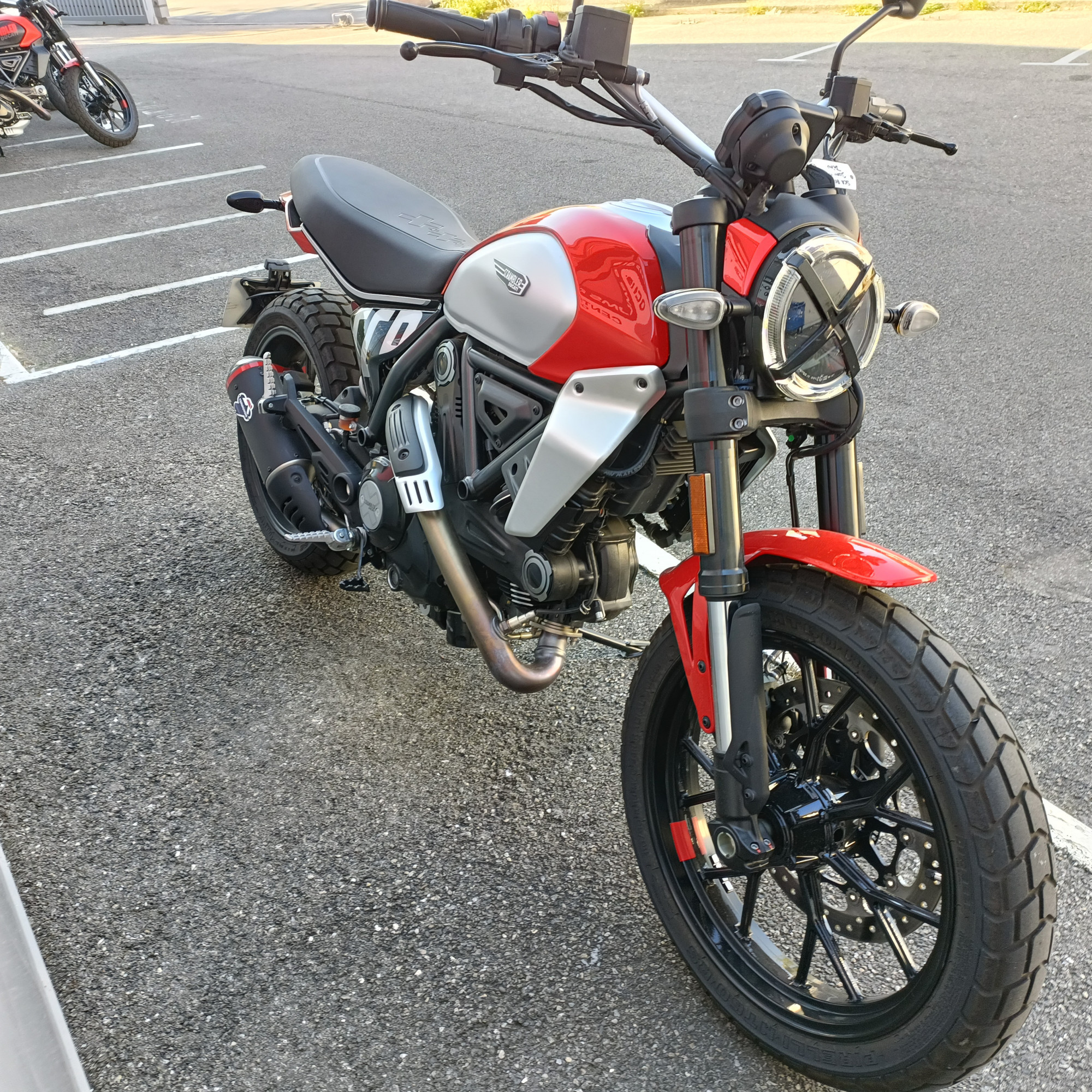 photo de DUCATI SCRAMBLER 800 occasion de couleur  en vente   Avignon