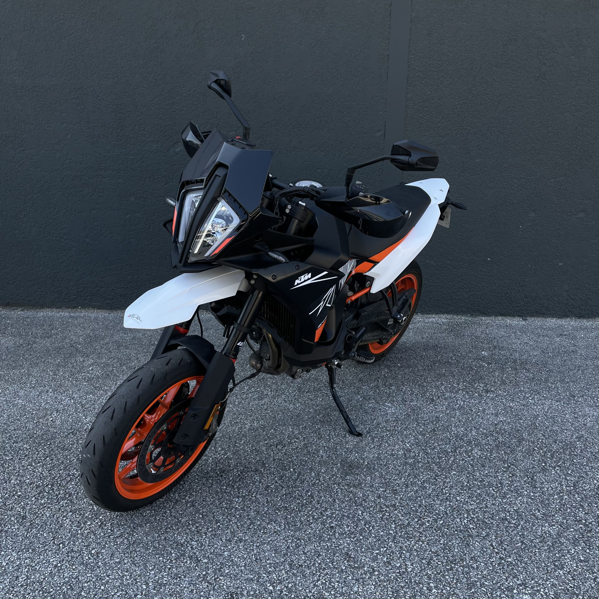 photo de KTM 890 SMT 889 occasion de couleur  en vente à Perpignan n°2