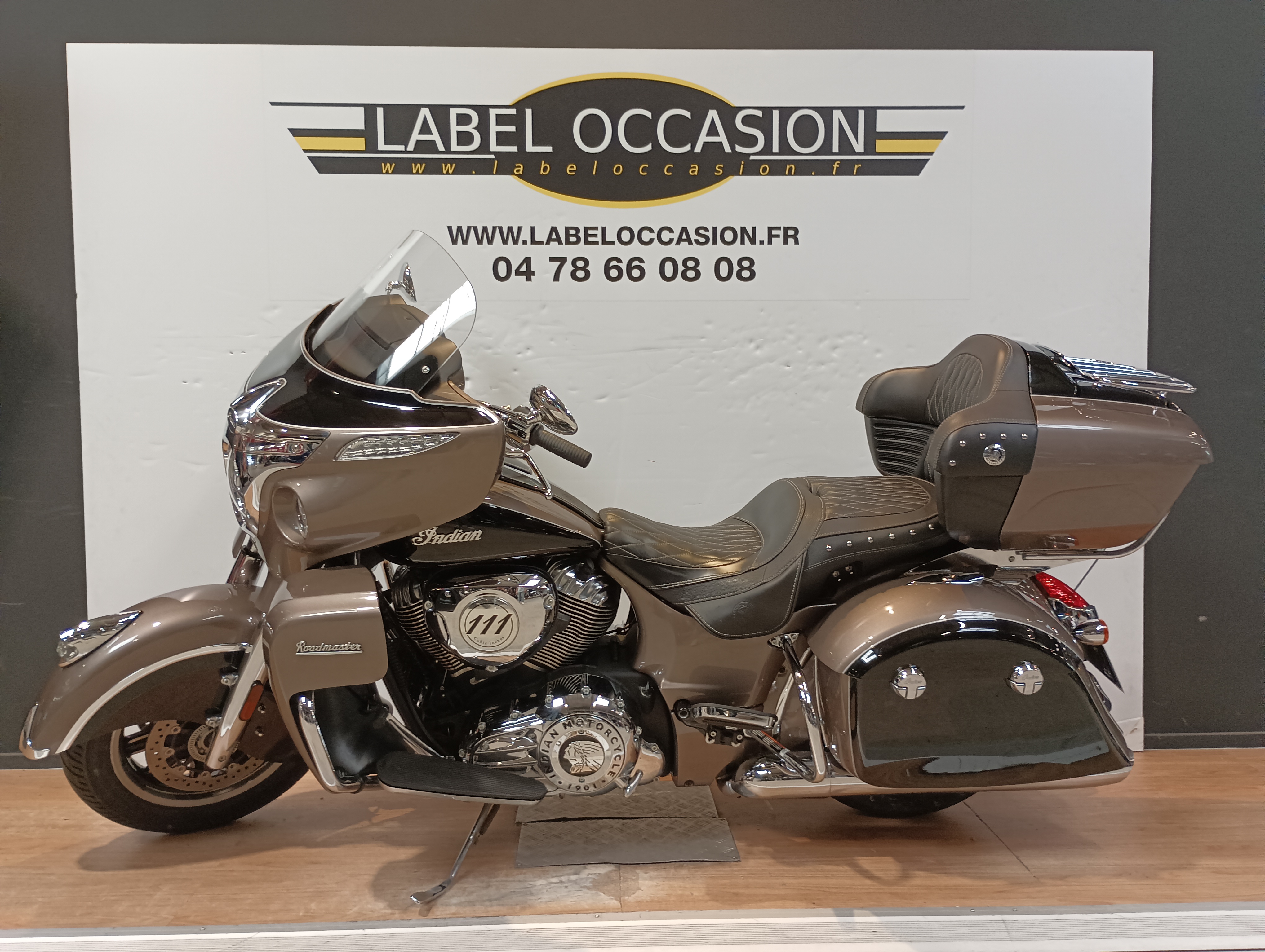 photo de INDIAN ROADMASTER 1811 occasion de couleur  en vente   Limonest