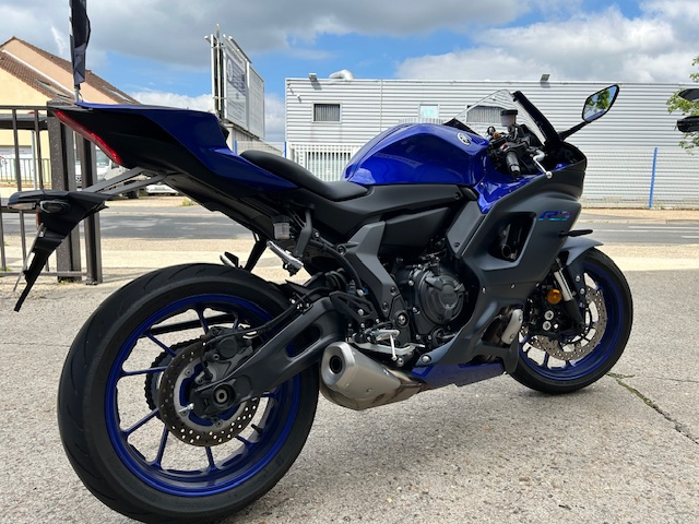 photo de YAMAHA YZF-R7 700 occasion de couleur  en vente à Conflans Ste Honorine n°1