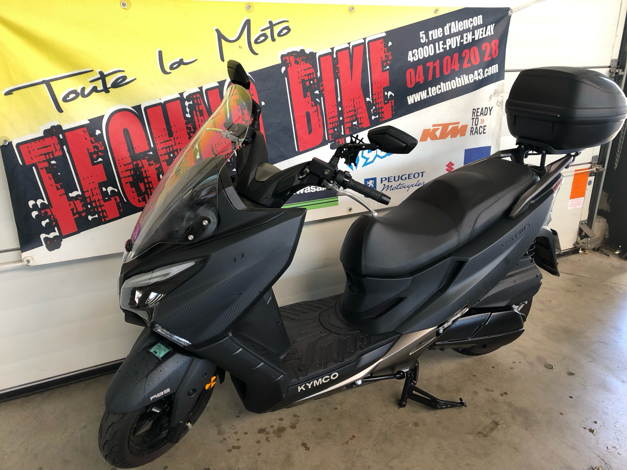 photo de KYMCO X-TOWN 300 300 occasion de couleur  en vente à St Germain Laprade n°2