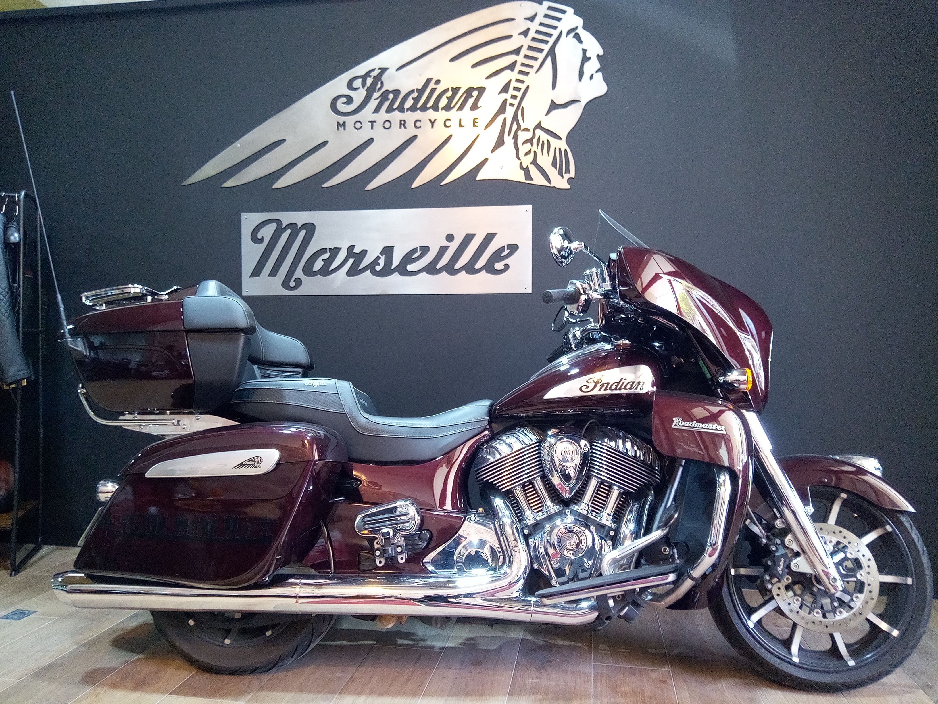 photo de INDIAN ROADMASTER 1900 LIMITED 1900 occasion de couleur  en vente   Marseille 08