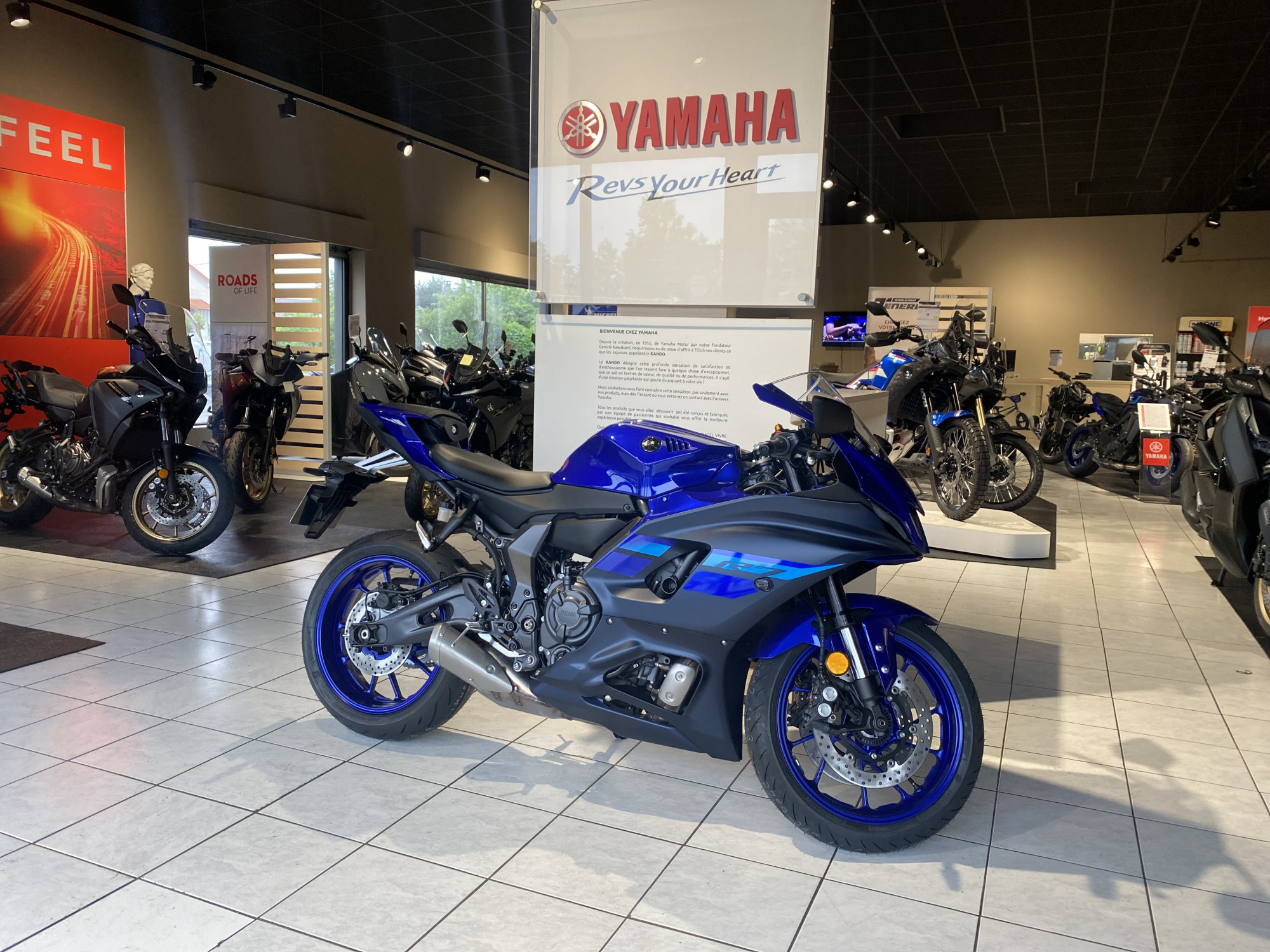 photo de YAMAHA YZF-R7 700 occasion de couleur  en vente   Coignieres