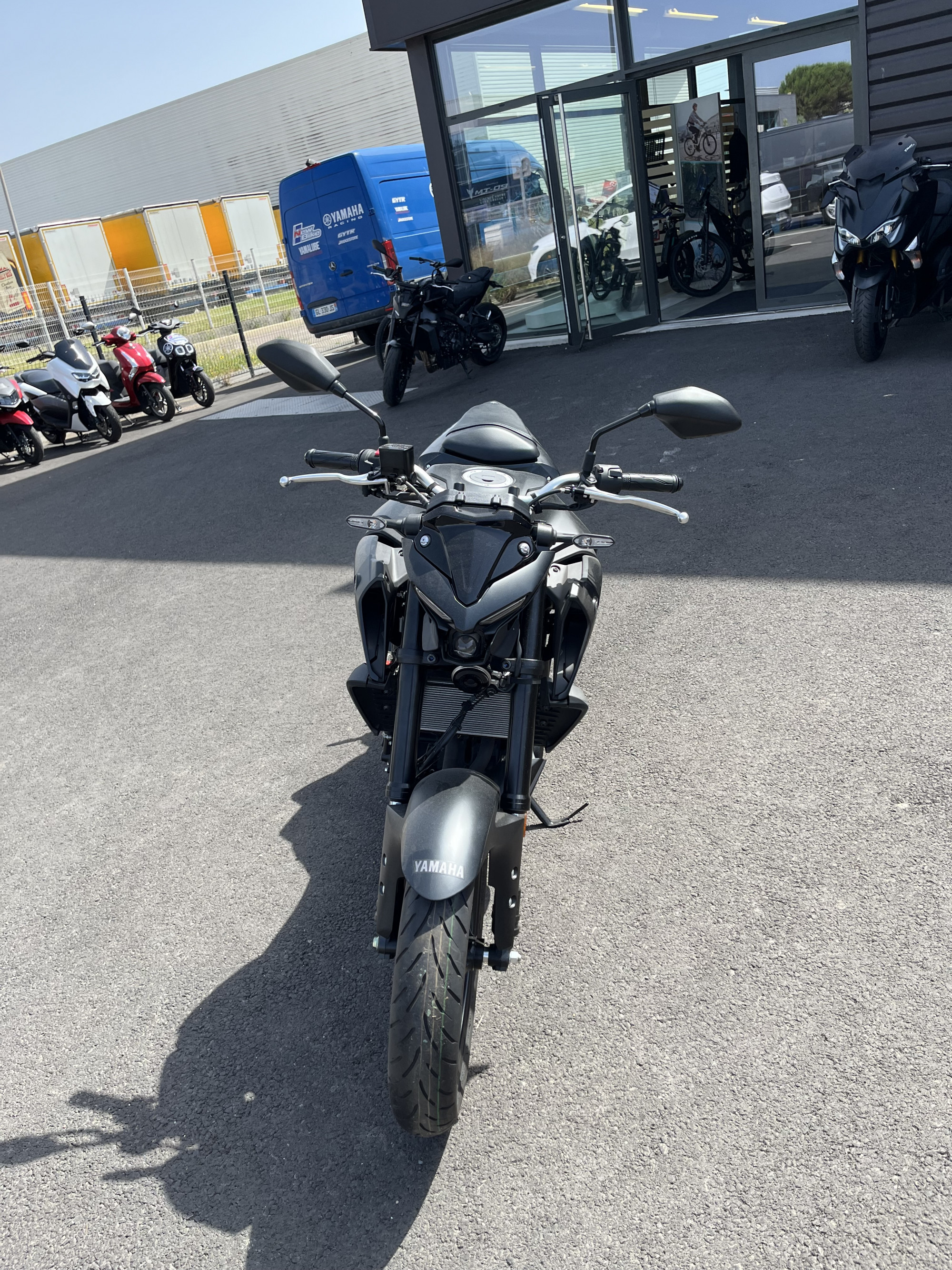 photo de YAMAHA MT 321 occasion de couleur  en vente à Sete n°3