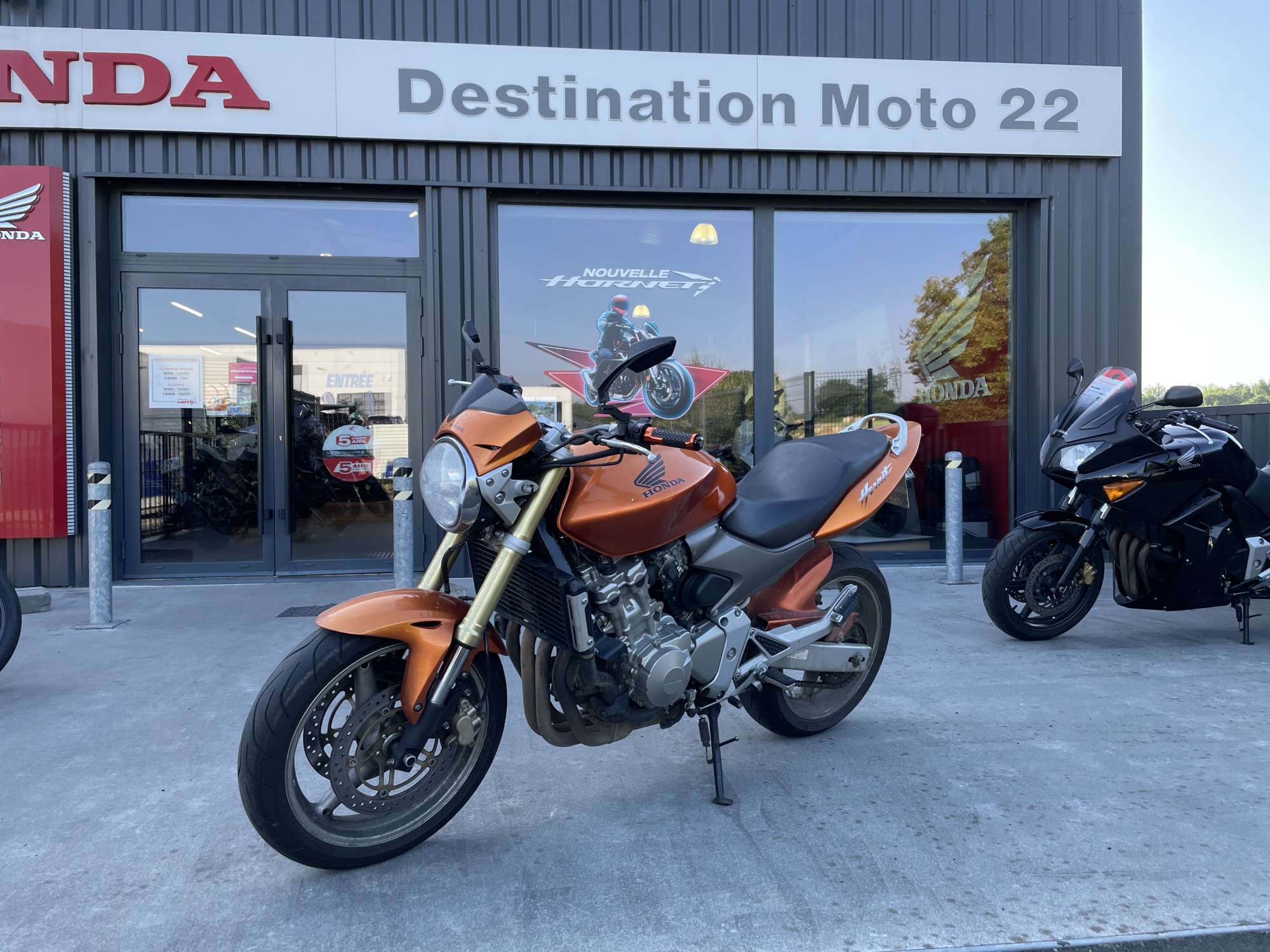 photo de HONDA CB HORNET 600 occasion de couleur  en vente à Tregueux n°1