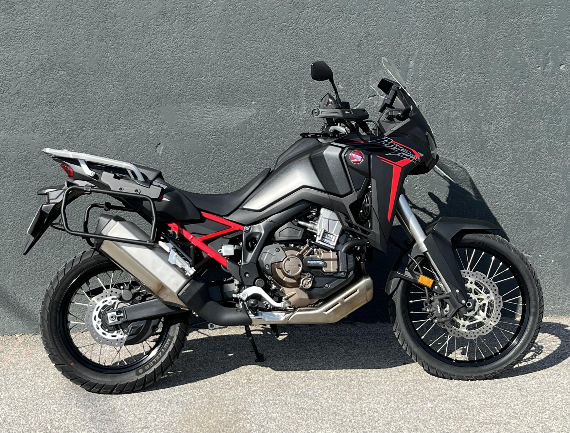 photo de HONDA AFRICA TWIN CRF1100L 1100 occasion de couleur  en vente à Perpignan n°3