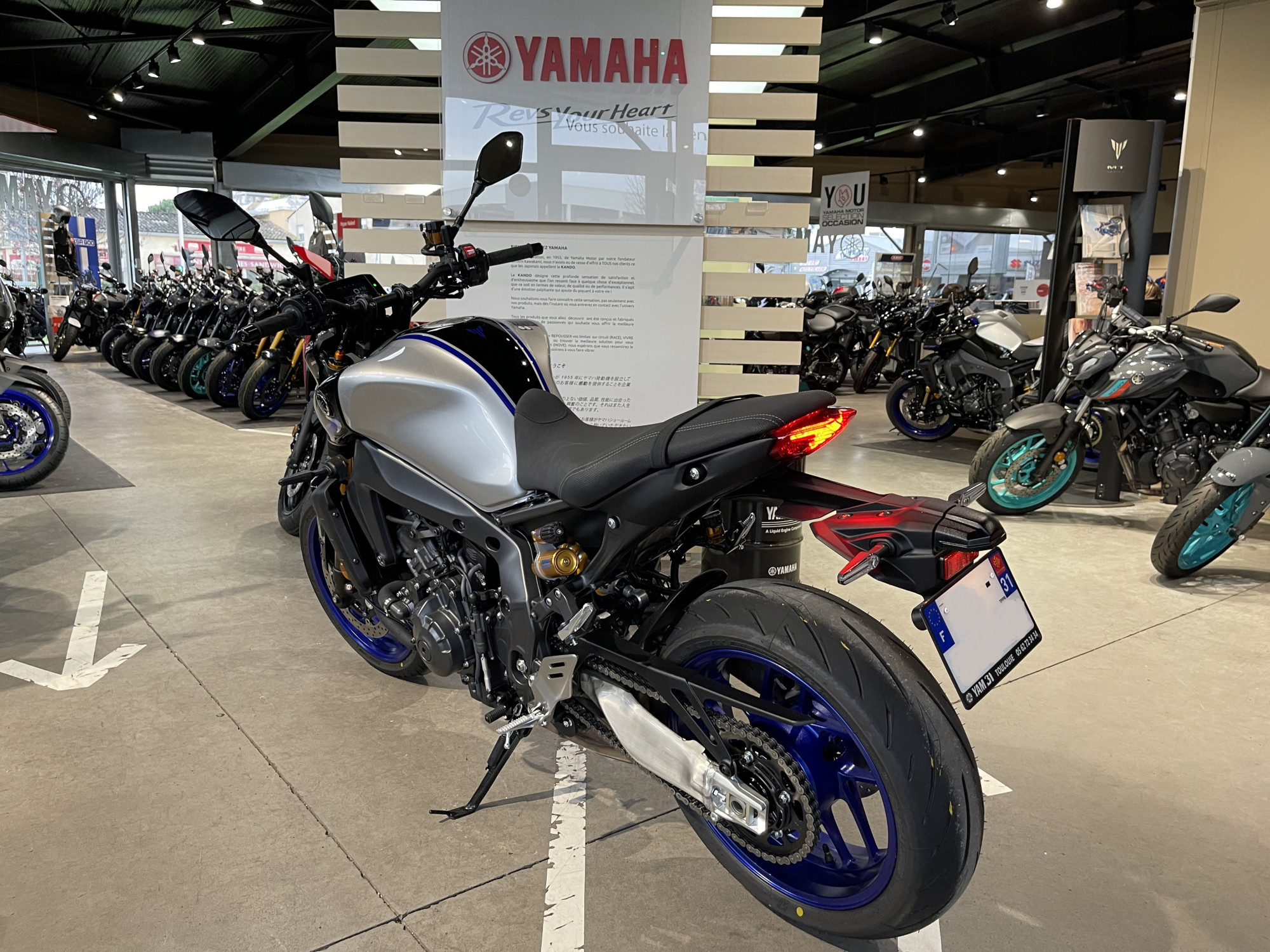 photo de YAMAHA MT-09 SP 890 occasion de couleur  en vente à Toulouse n°3