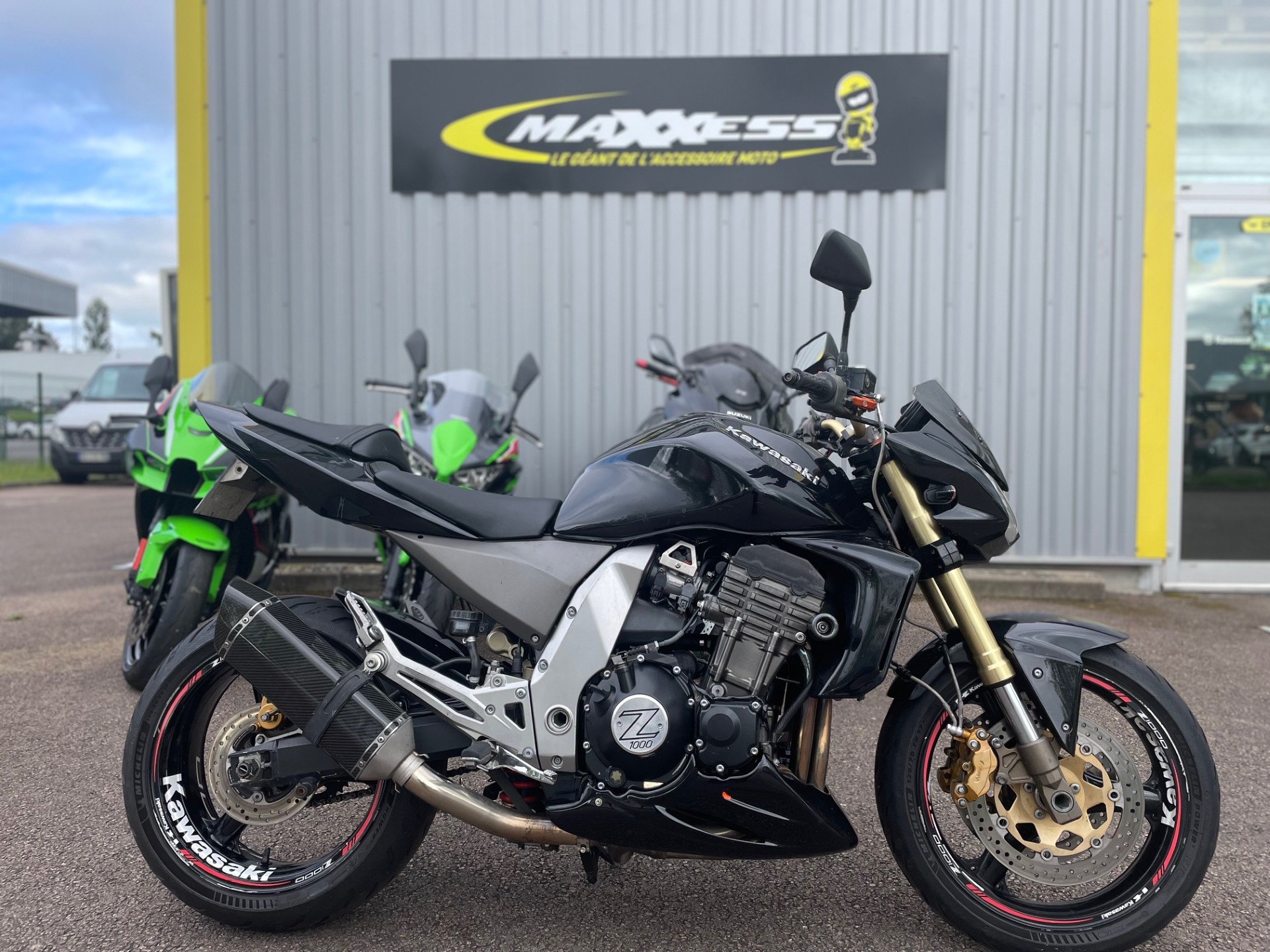 photo de KAWASAKI Z1000 1000 occasion de couleur  en vente à Varennes Vauzelles n°1