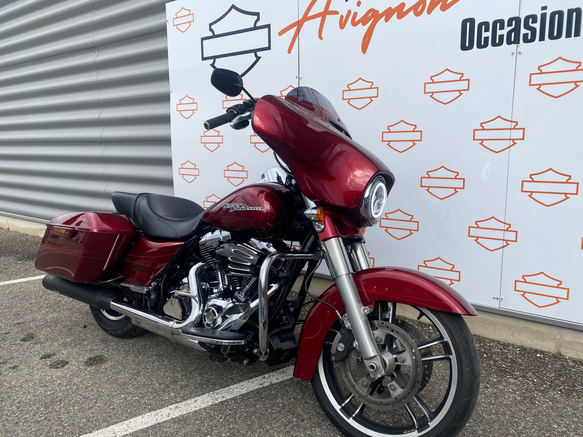 photo de HARLEY DAVIDSON TOURING STREET GLIDE 1690 SPECIA 1690 occasion de couleur  en vente à Rochefort Du Gard n°3