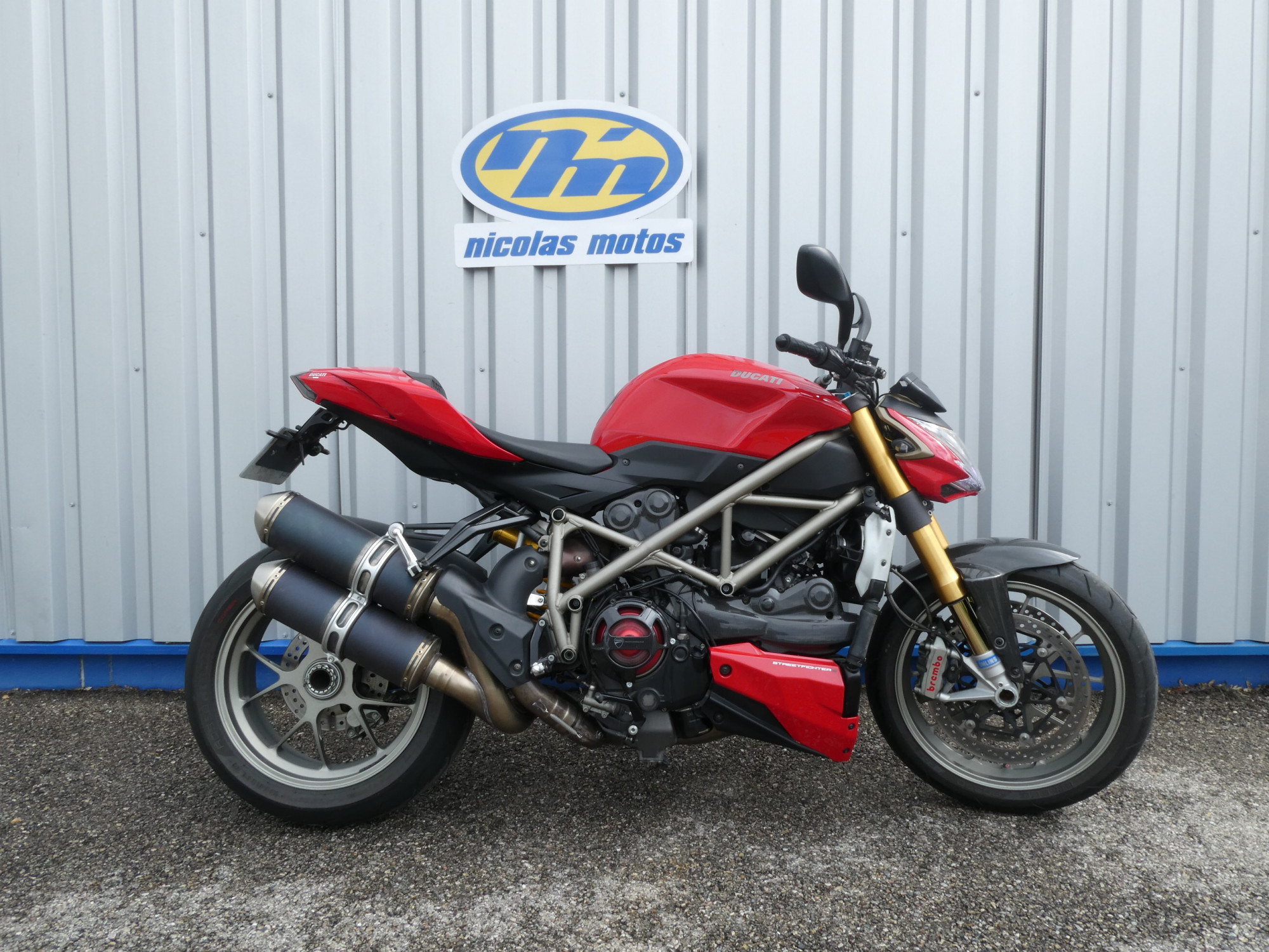 photo de DUCATI 1098 STREET FIGHTER S 1099 occasion de couleur  en vente à Annonay n°1